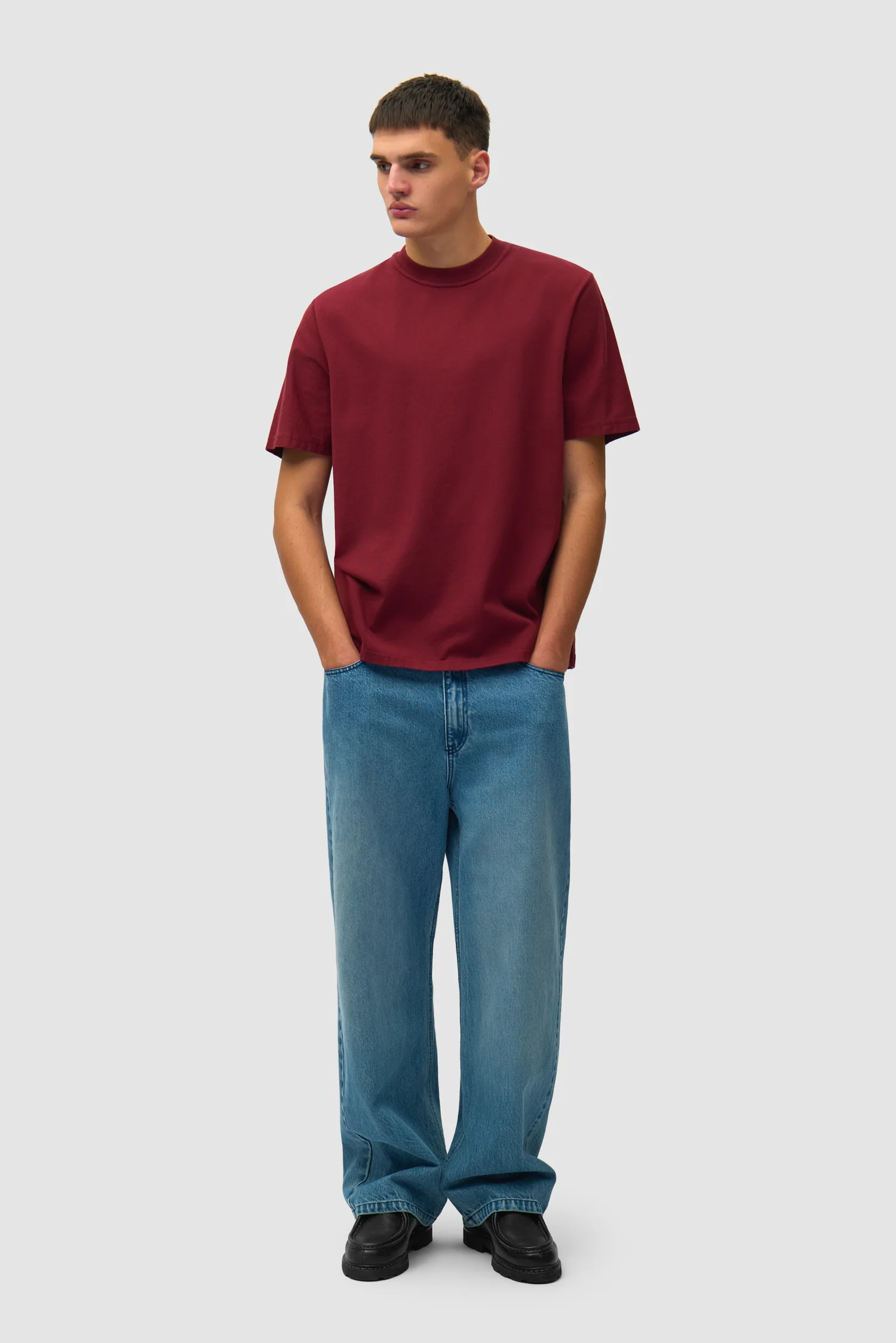 Abstract Back Print T-shirt - Bordeaux - Image 6