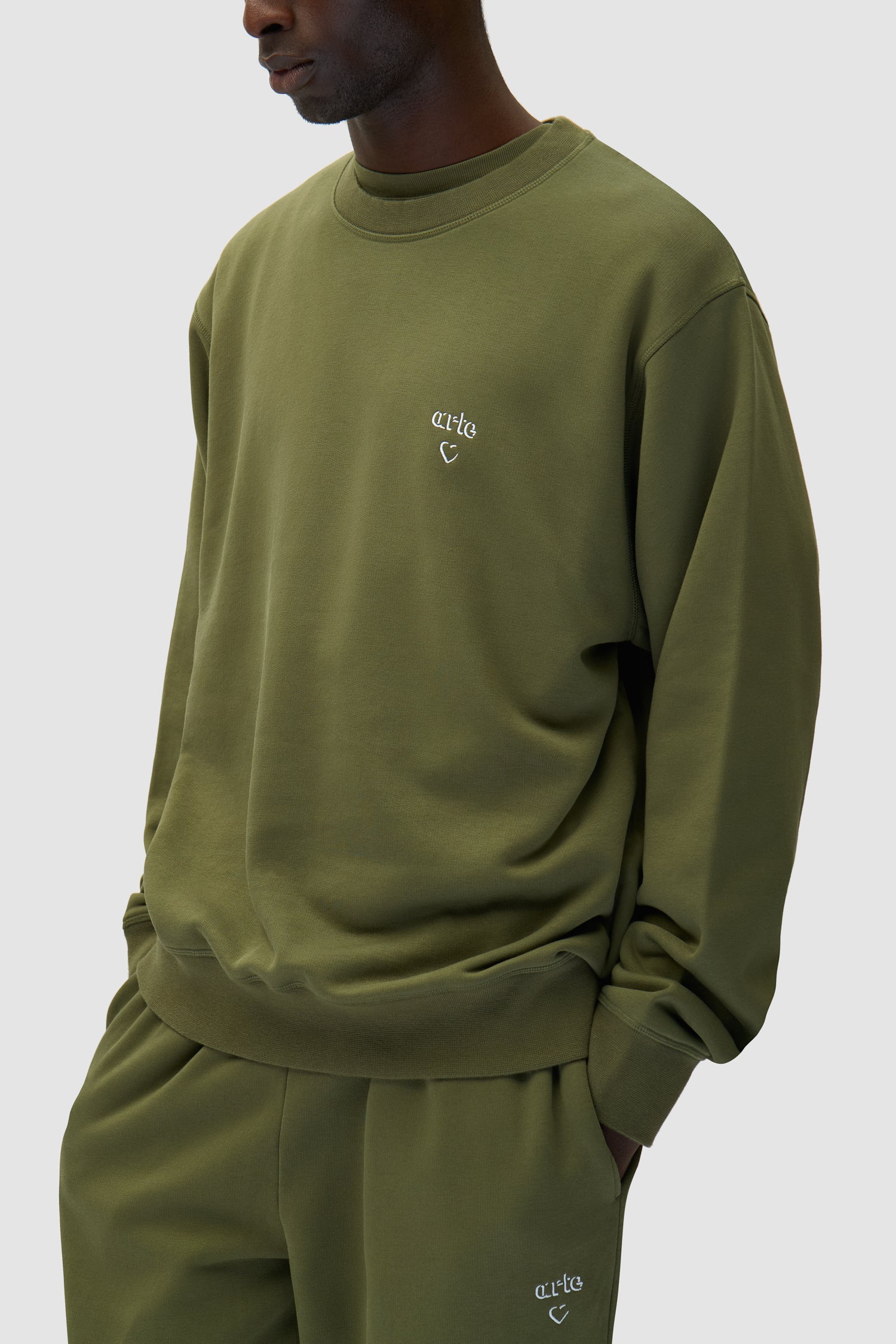 Arte Heart Crewneck - Green - Image 7
