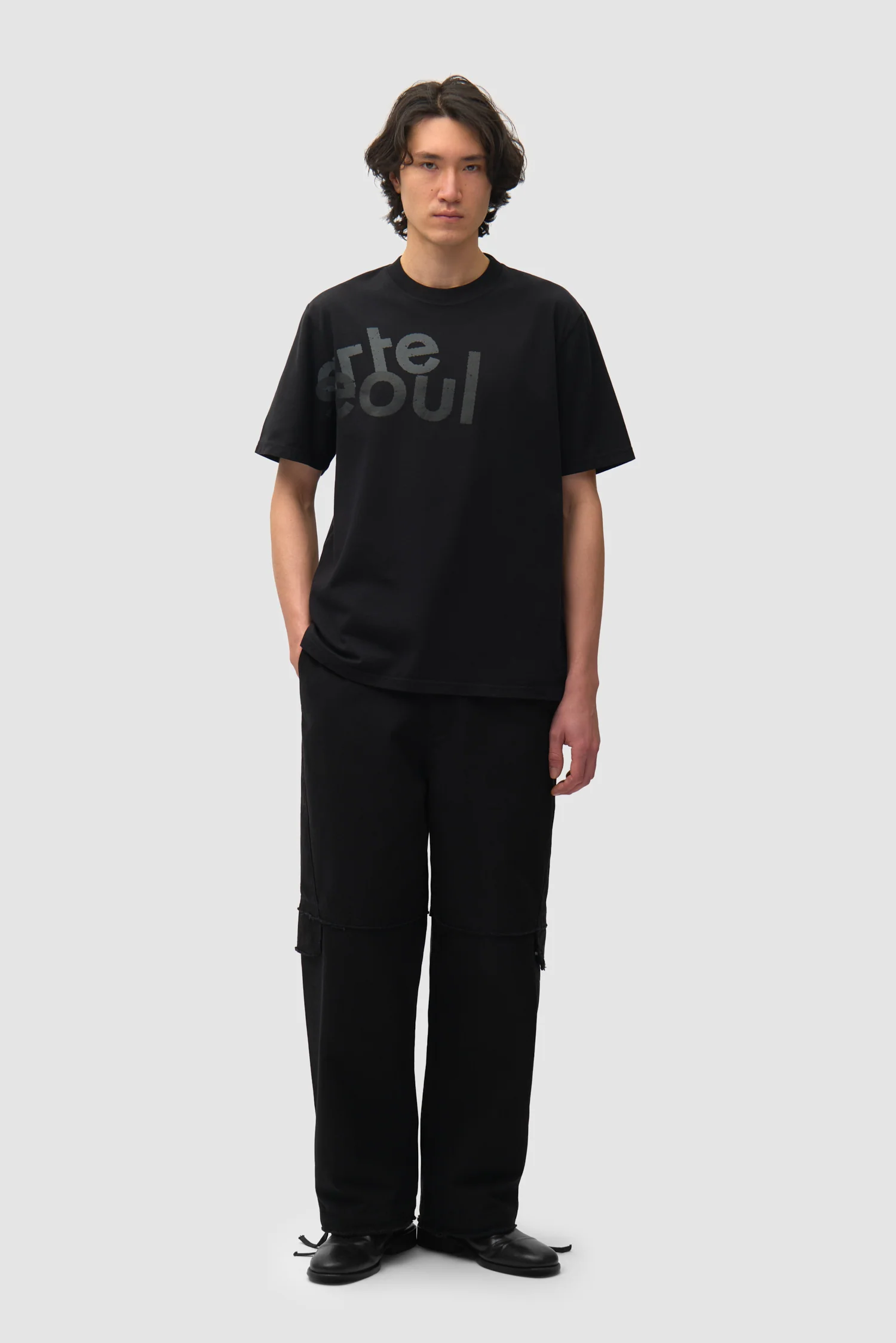 Arte/Seoul T-shirt - Black - Image 4
