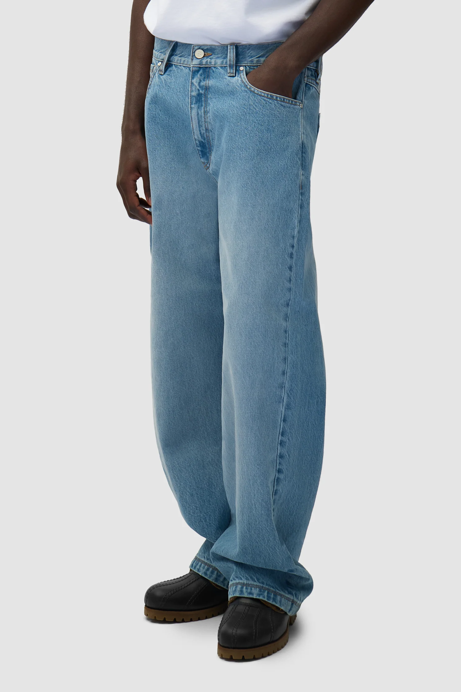 Basic Jeans Pants - Bleach - Image 3