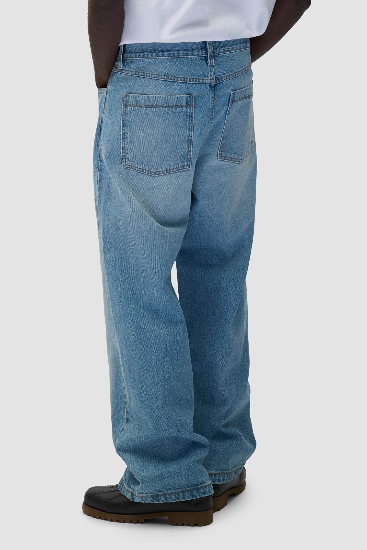 Basic Jeans Pants - Bleach - Image 4