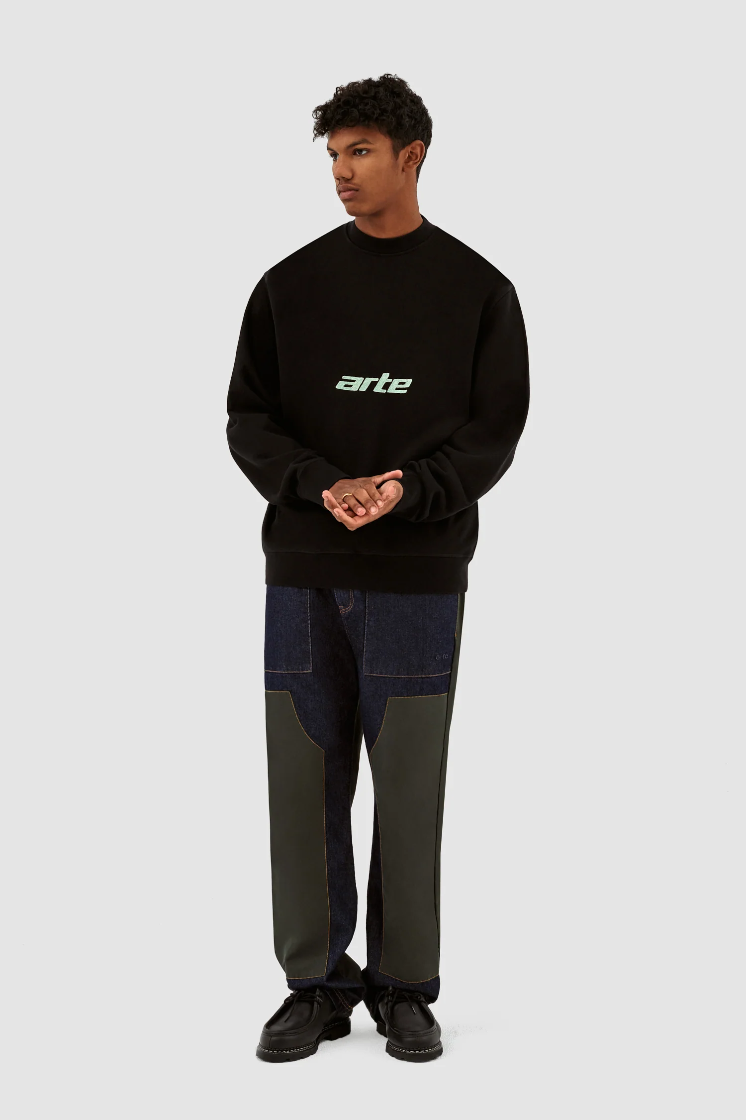 Carlos Arte Crewneck - Black - Image 4