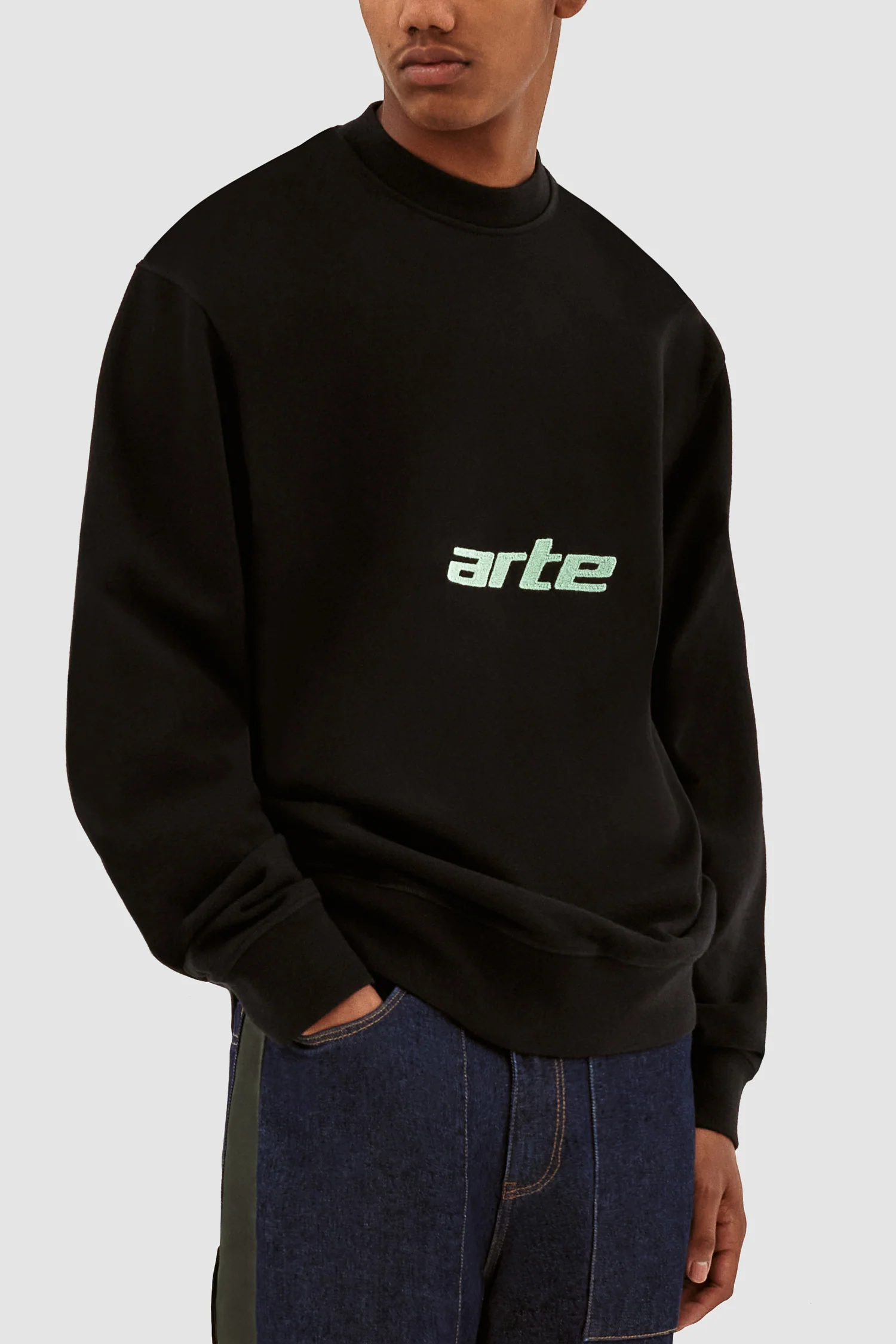 Carlos Arte Crewneck - Black - Image 7