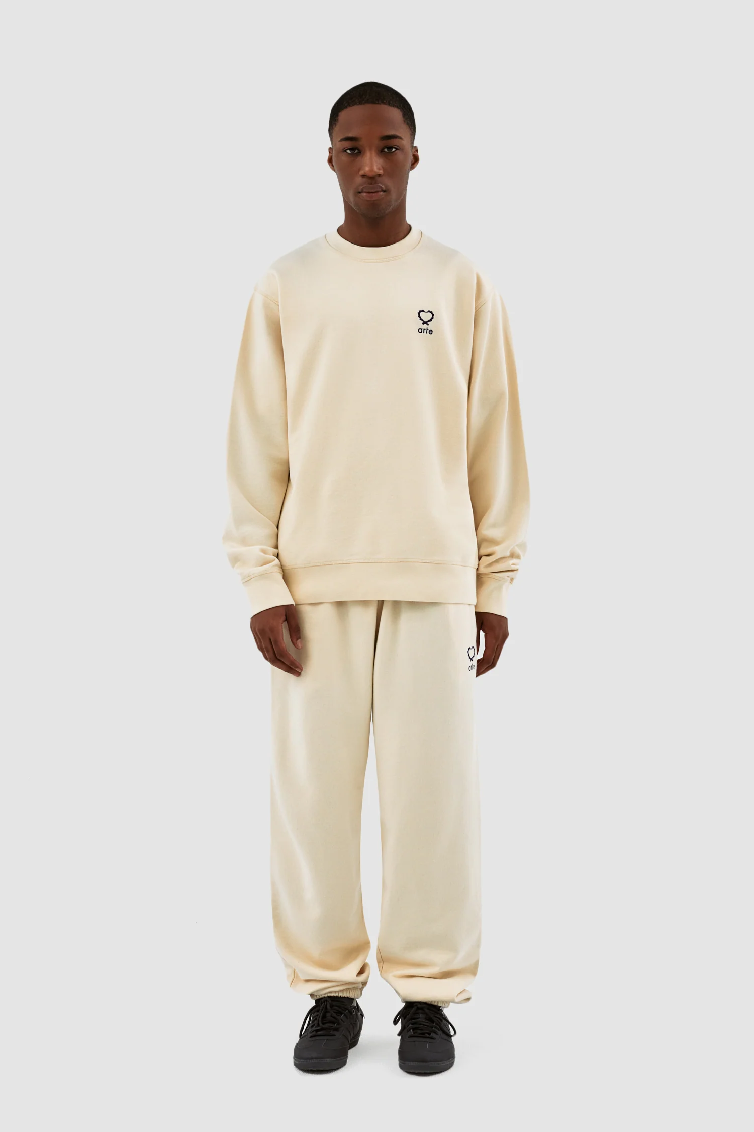 Carlos Small Heart Crewneck - Cream - Image 4