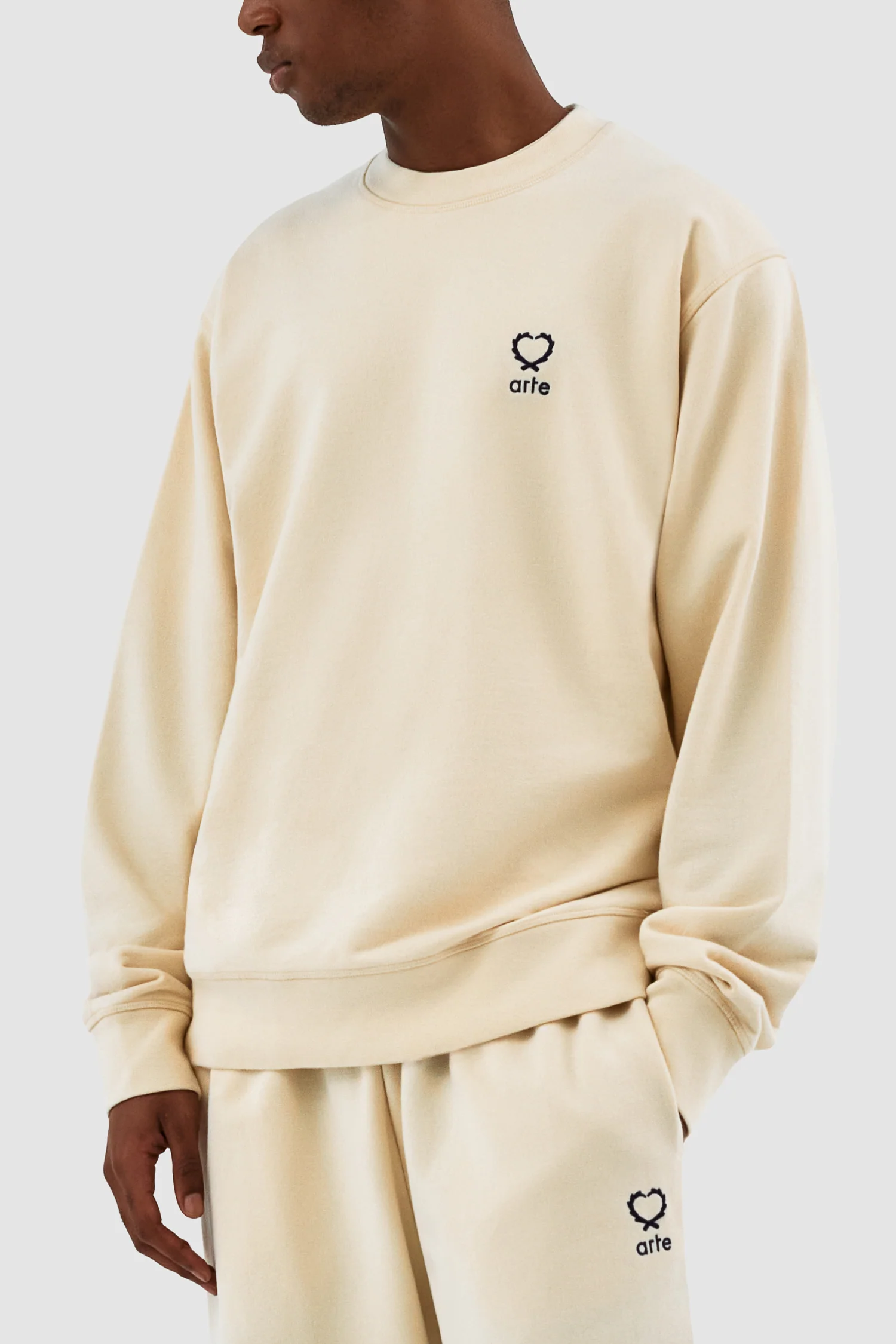 Carlos Small Heart Crewneck - Cream - Image 7