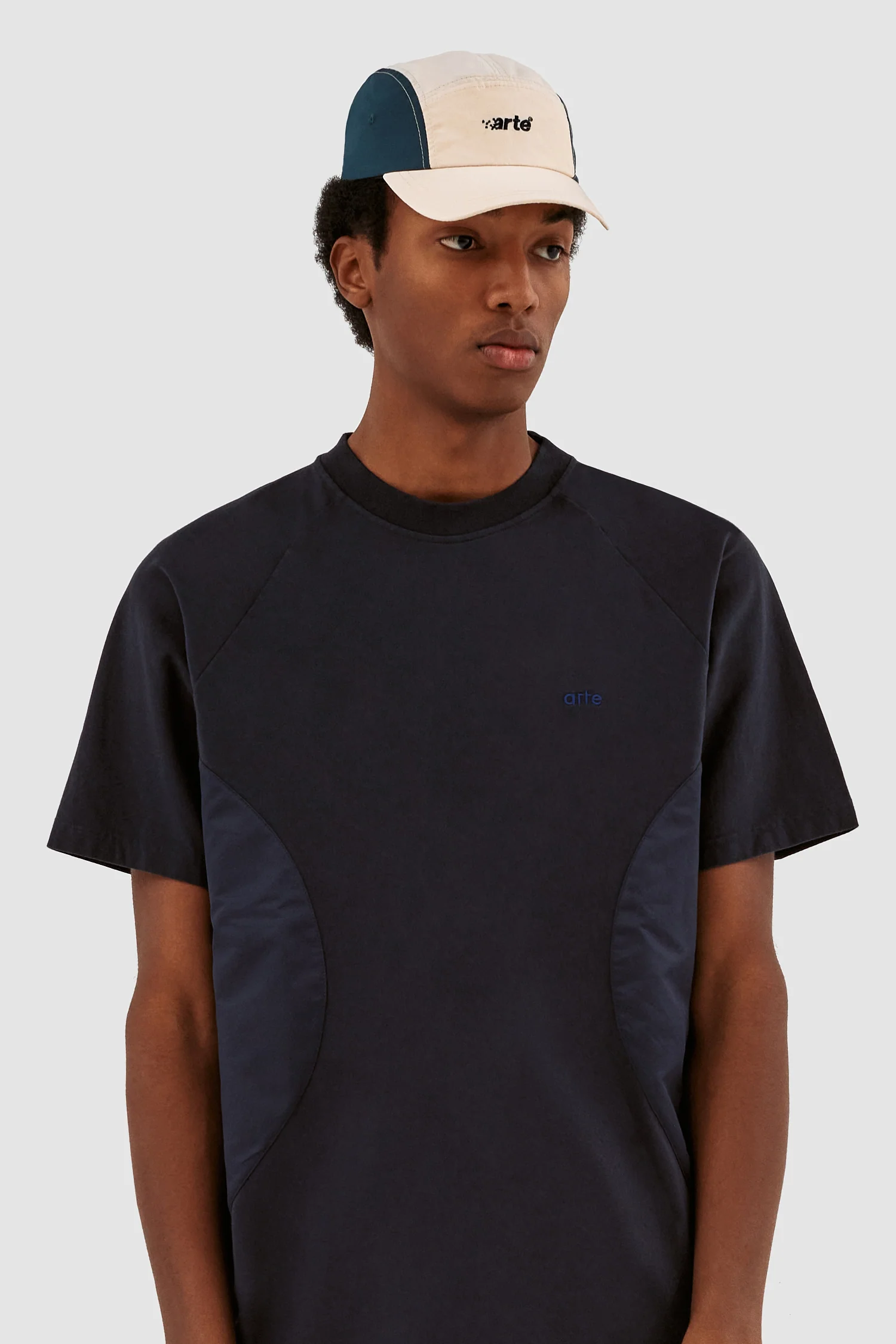 Cedric 5panel Cap - Cream/Navy - Image 4