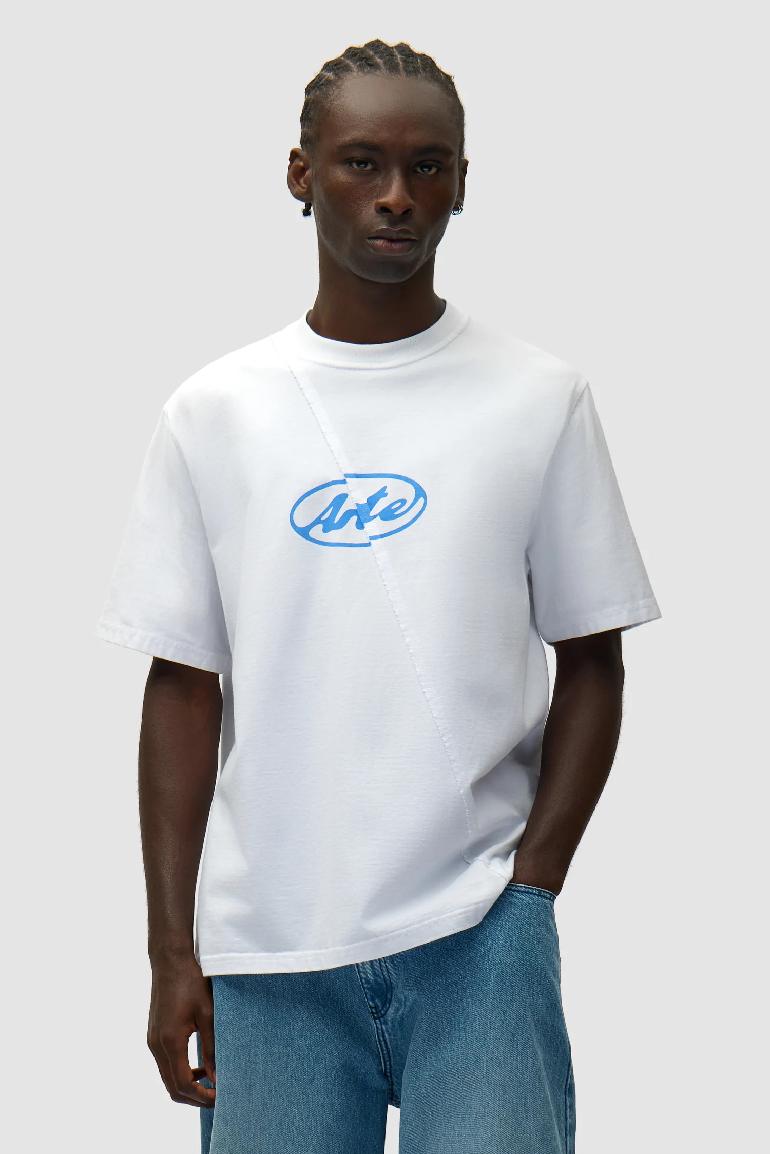 Circle Logo T-shirt - White - Image 2