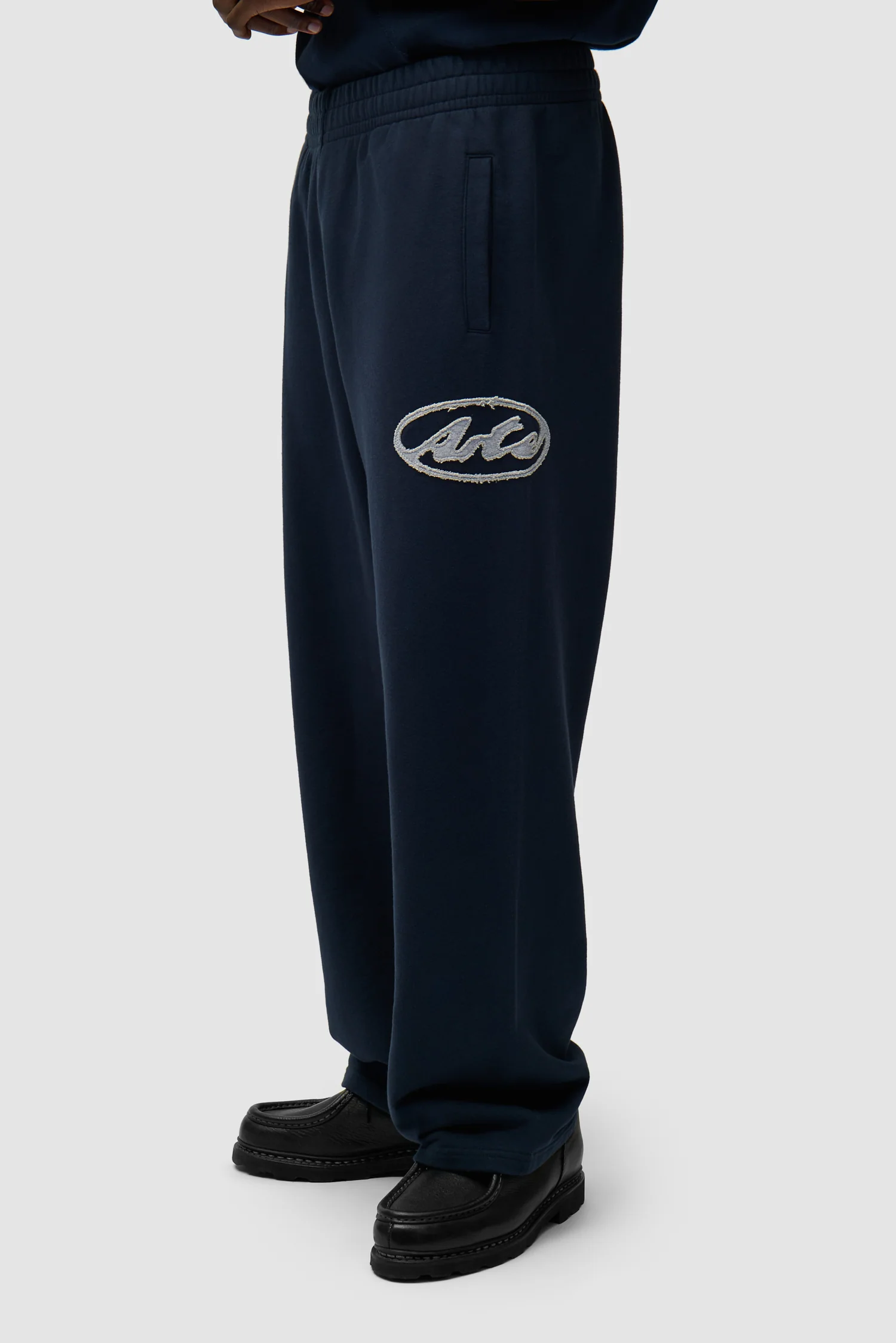 Circle Patch Logo Sweatpants - Navy - Image 2