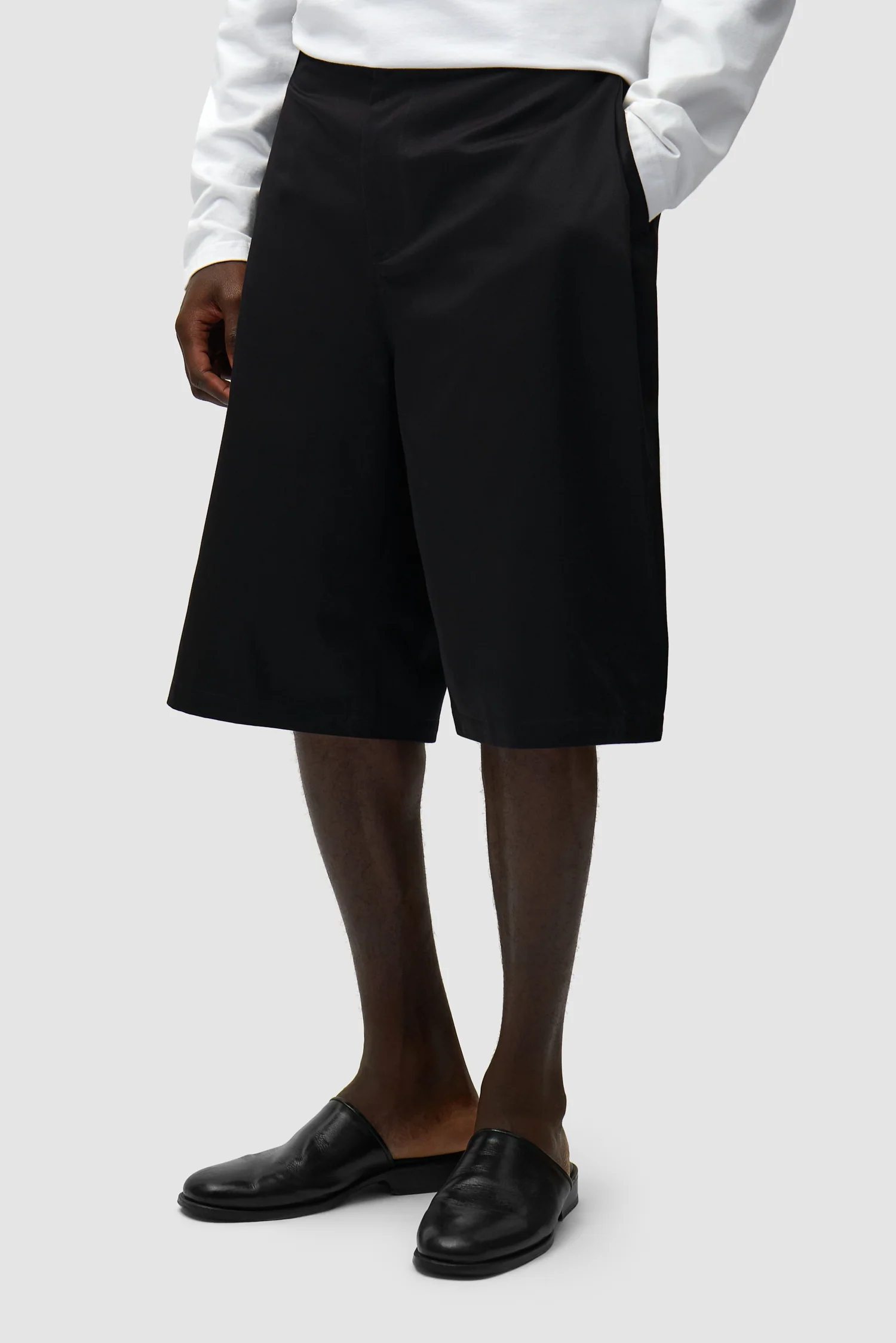 Classic Shorts - Black - Image 4