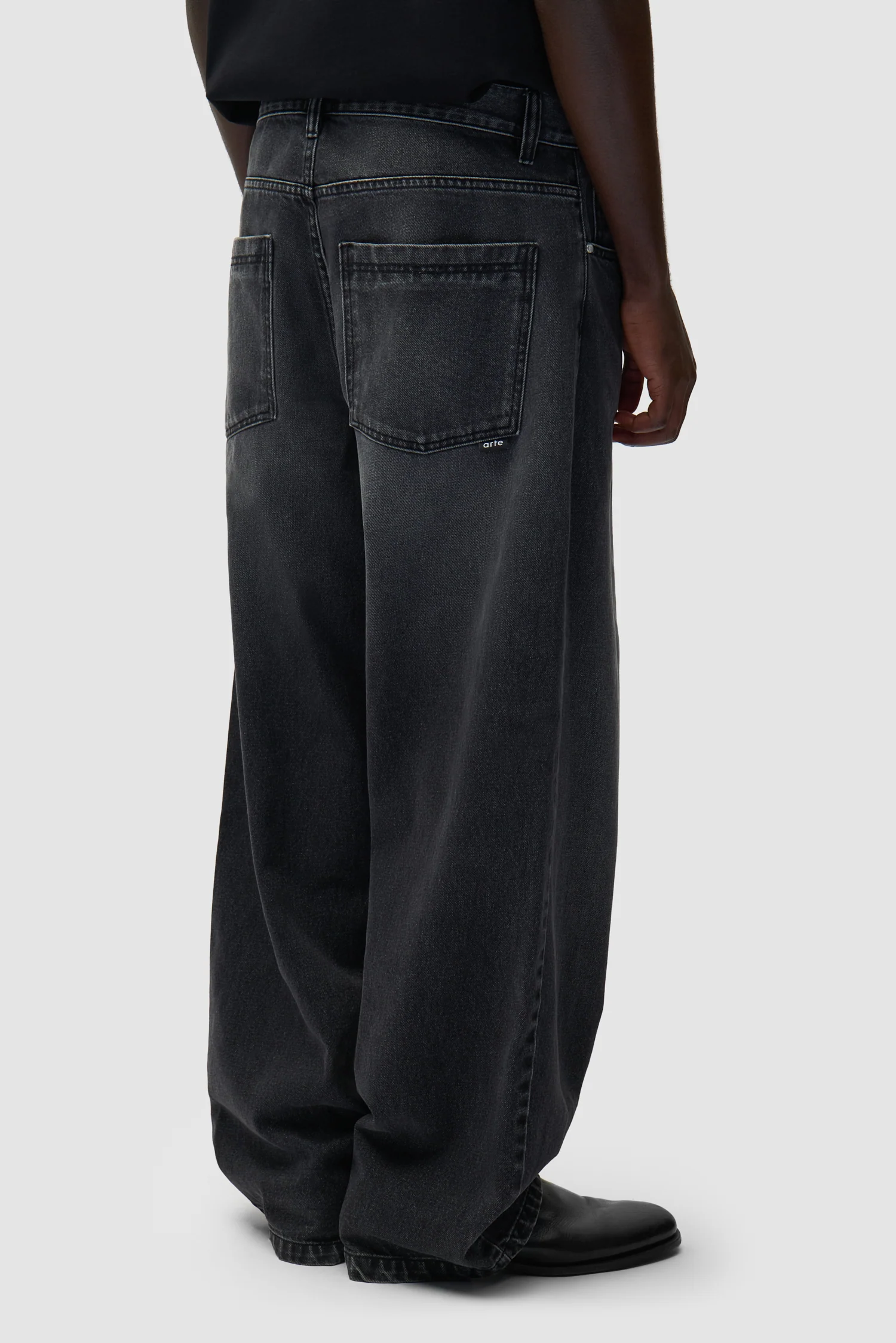 Fade Wash Baggy Pants - Black - Image 4