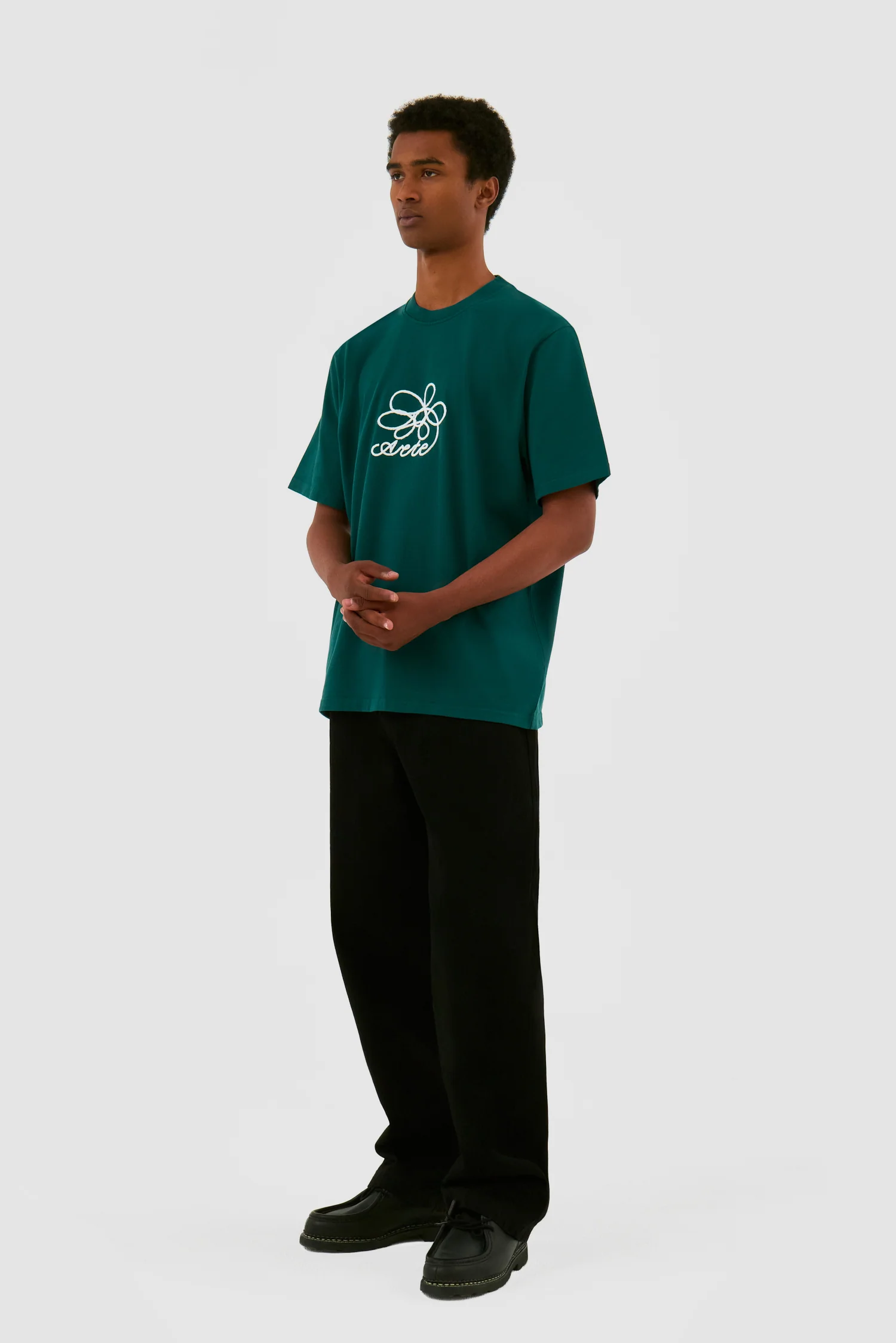 Flower Embroidery T-shirt - Green - Image 5