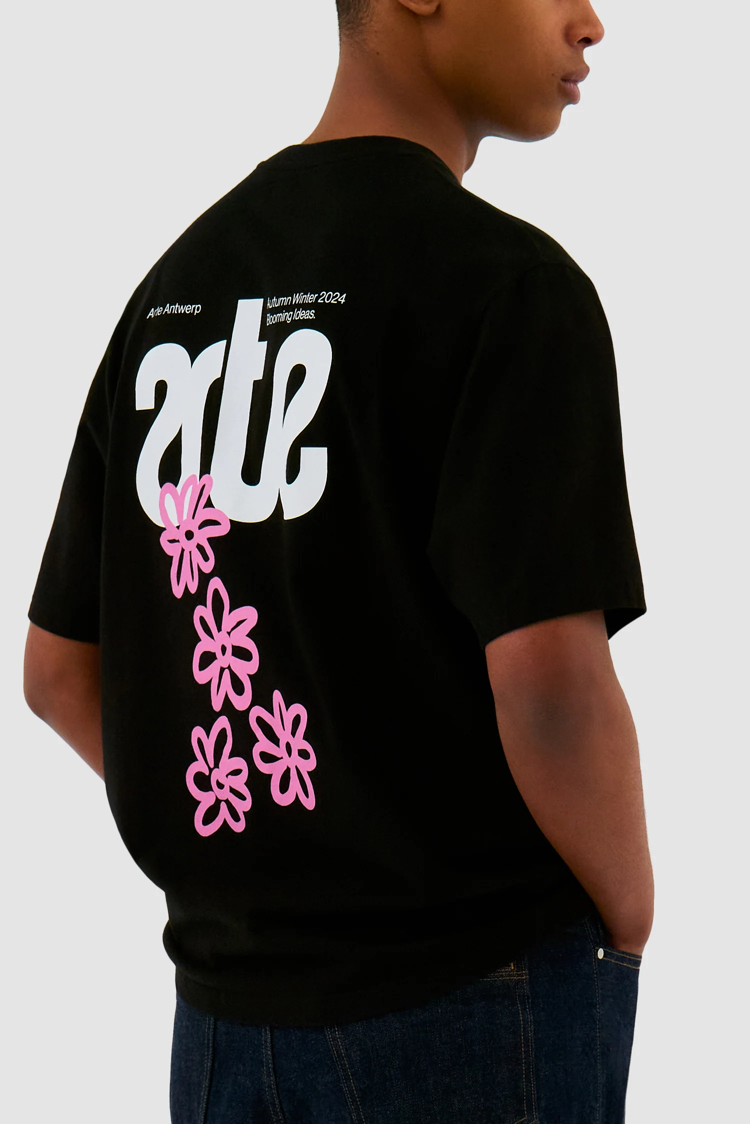 Flowers Back T-shirt - Black - Image 7