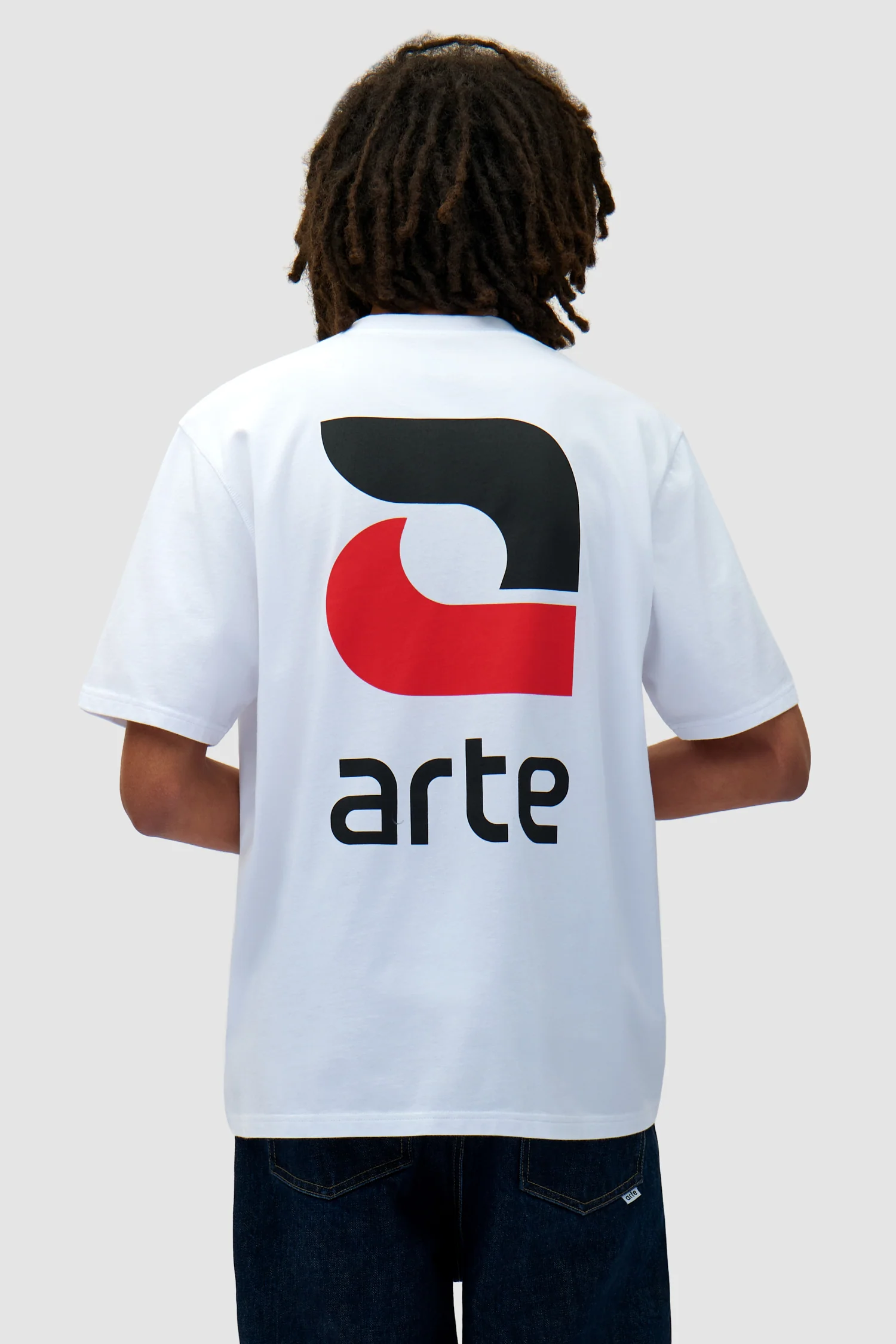 Graphic Arte T-shirt - White - Image 2