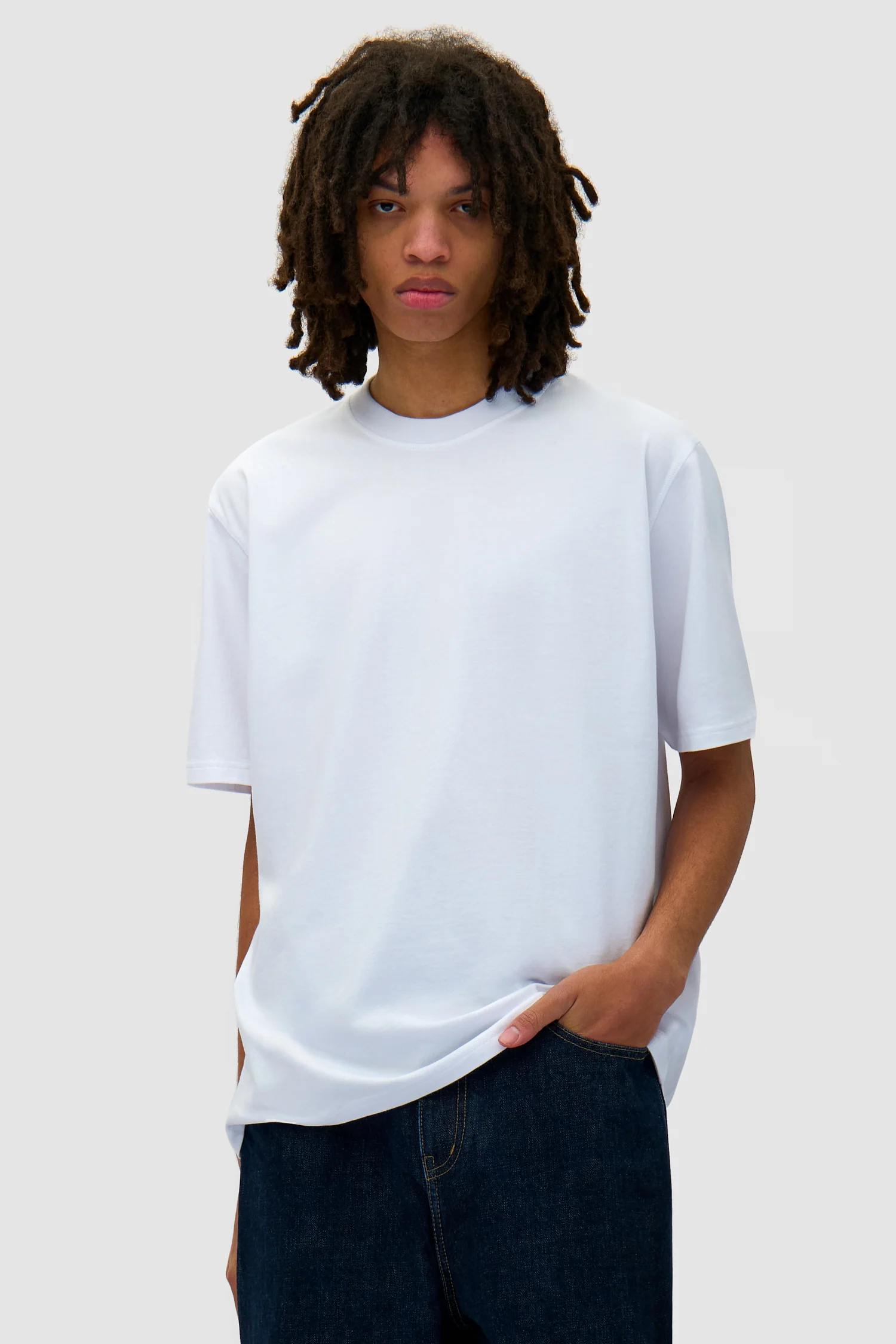 Graphic Arte T-shirt - White - Image 3