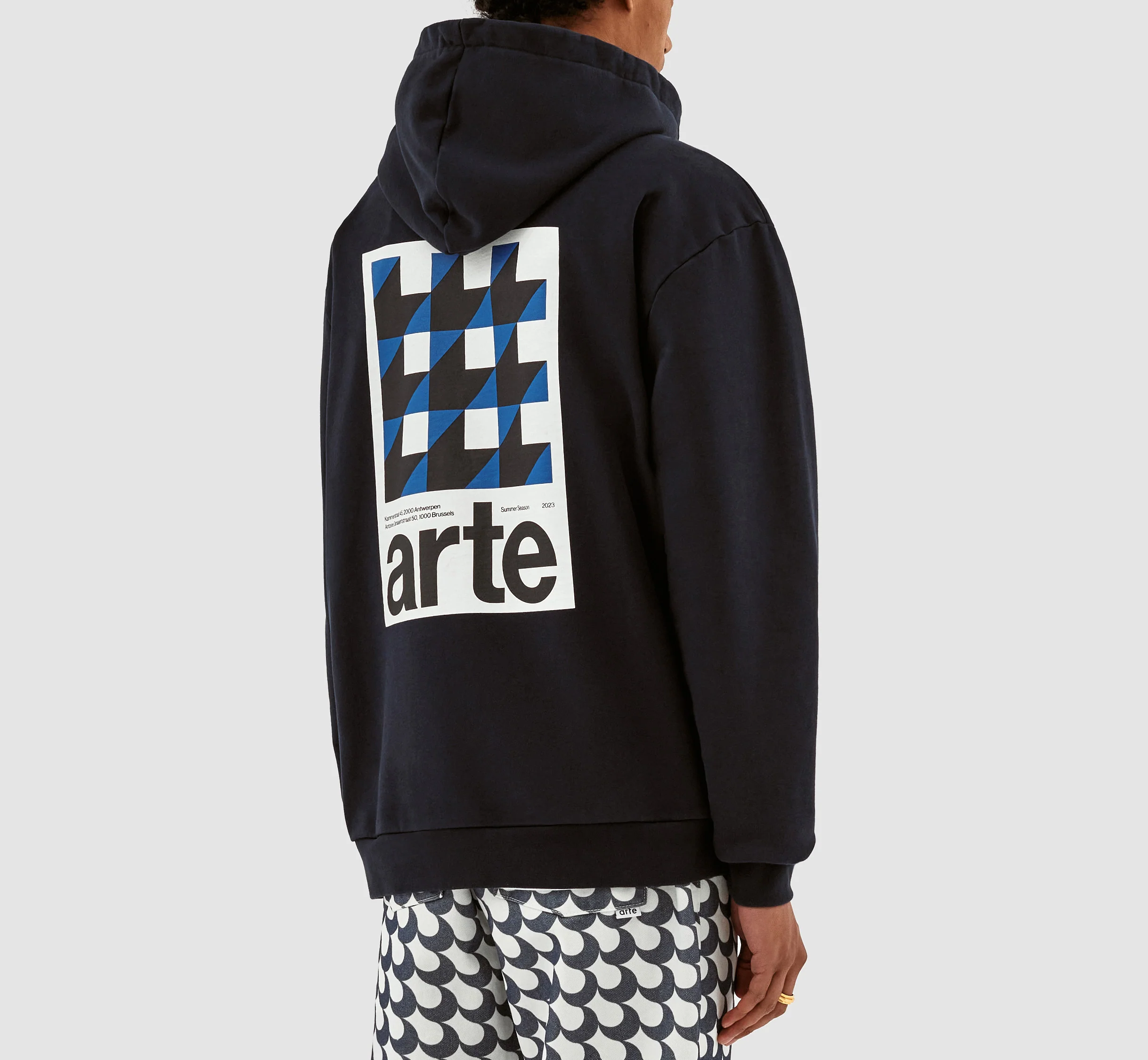 Hannes Back Print - Black - Image 7
