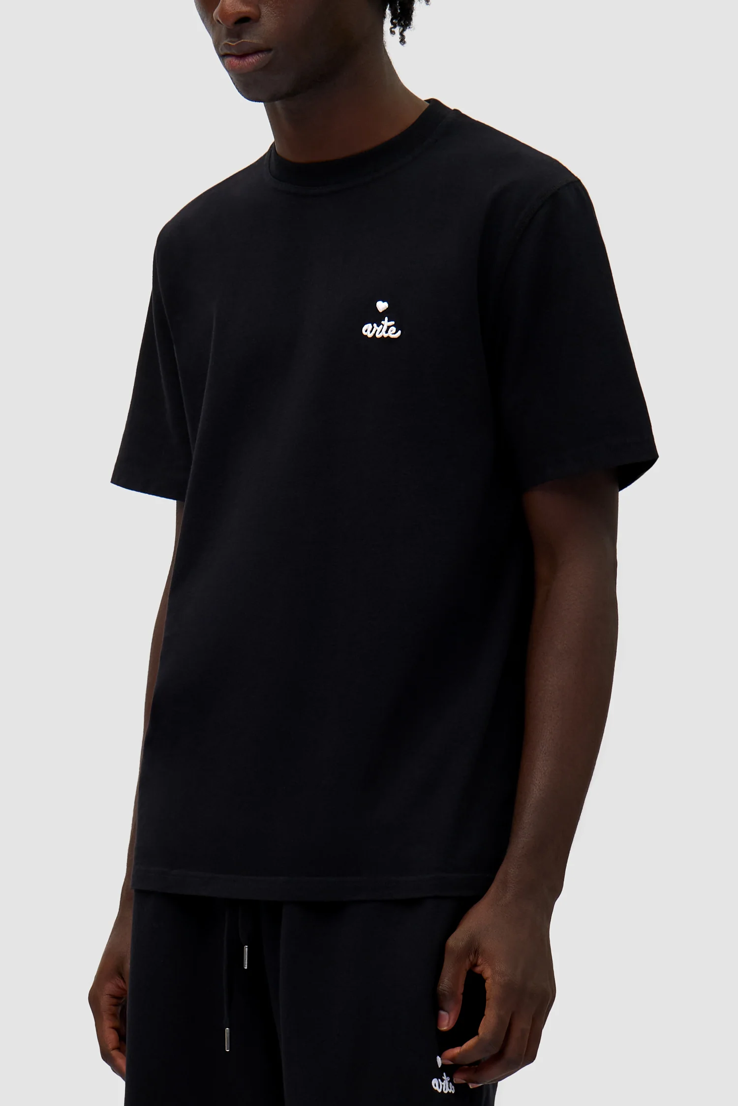 Heart Logo T-shirt - Black - Image 7