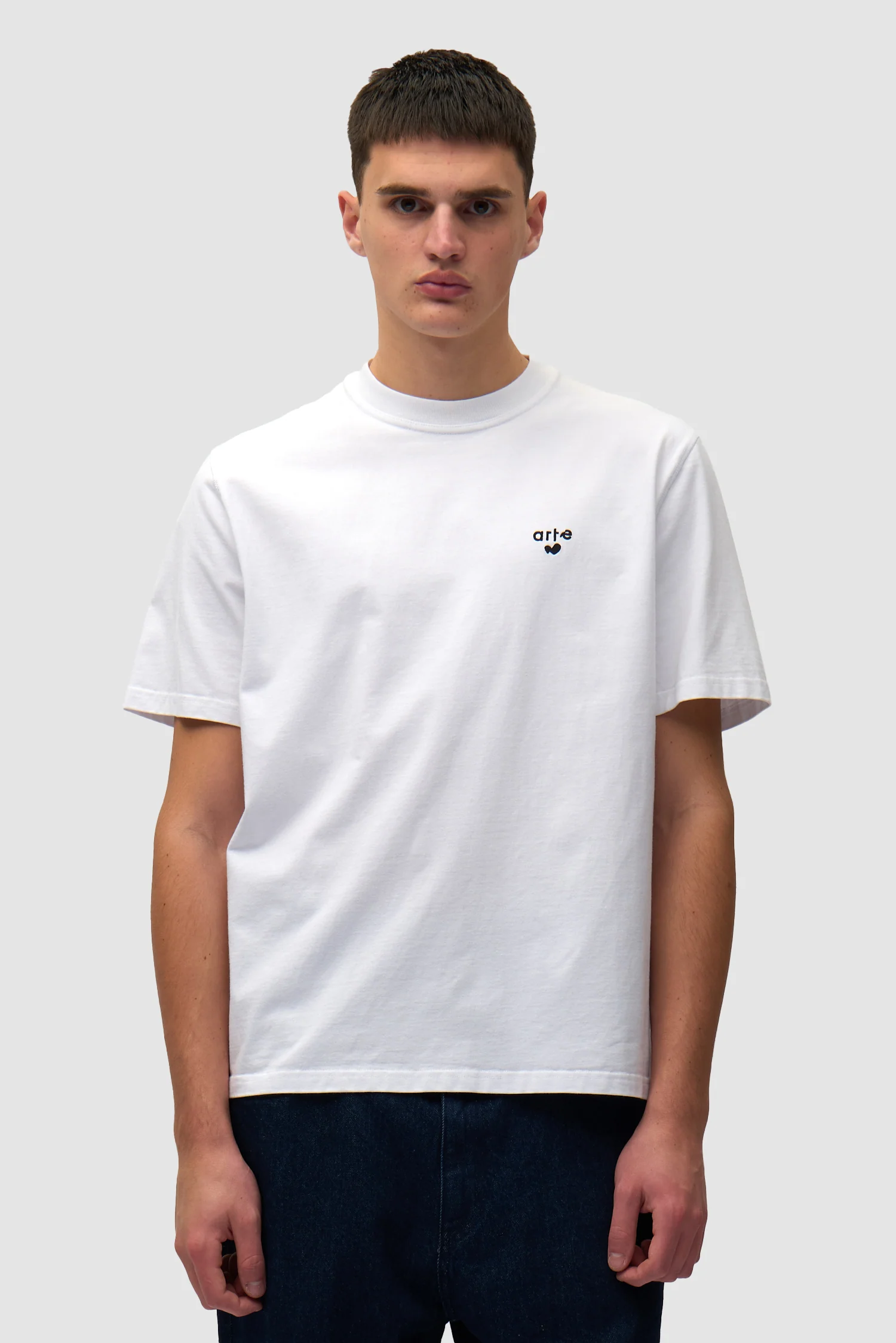 Heart Logo T-shirt - White - Image 2