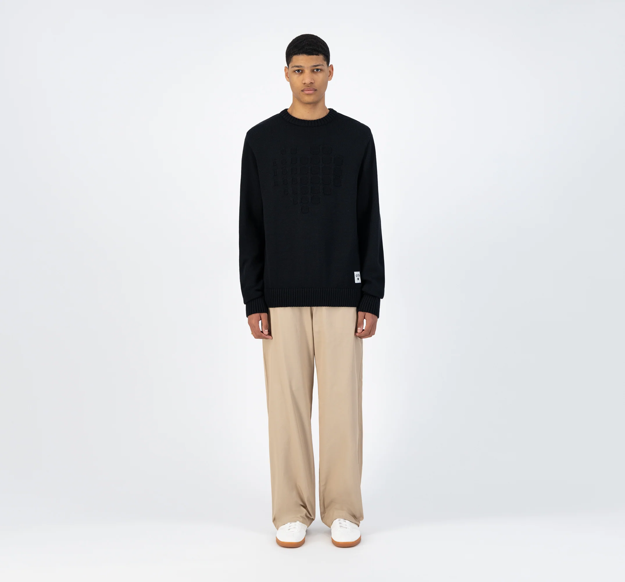 Kewo Heart Knit - Black - Image 3