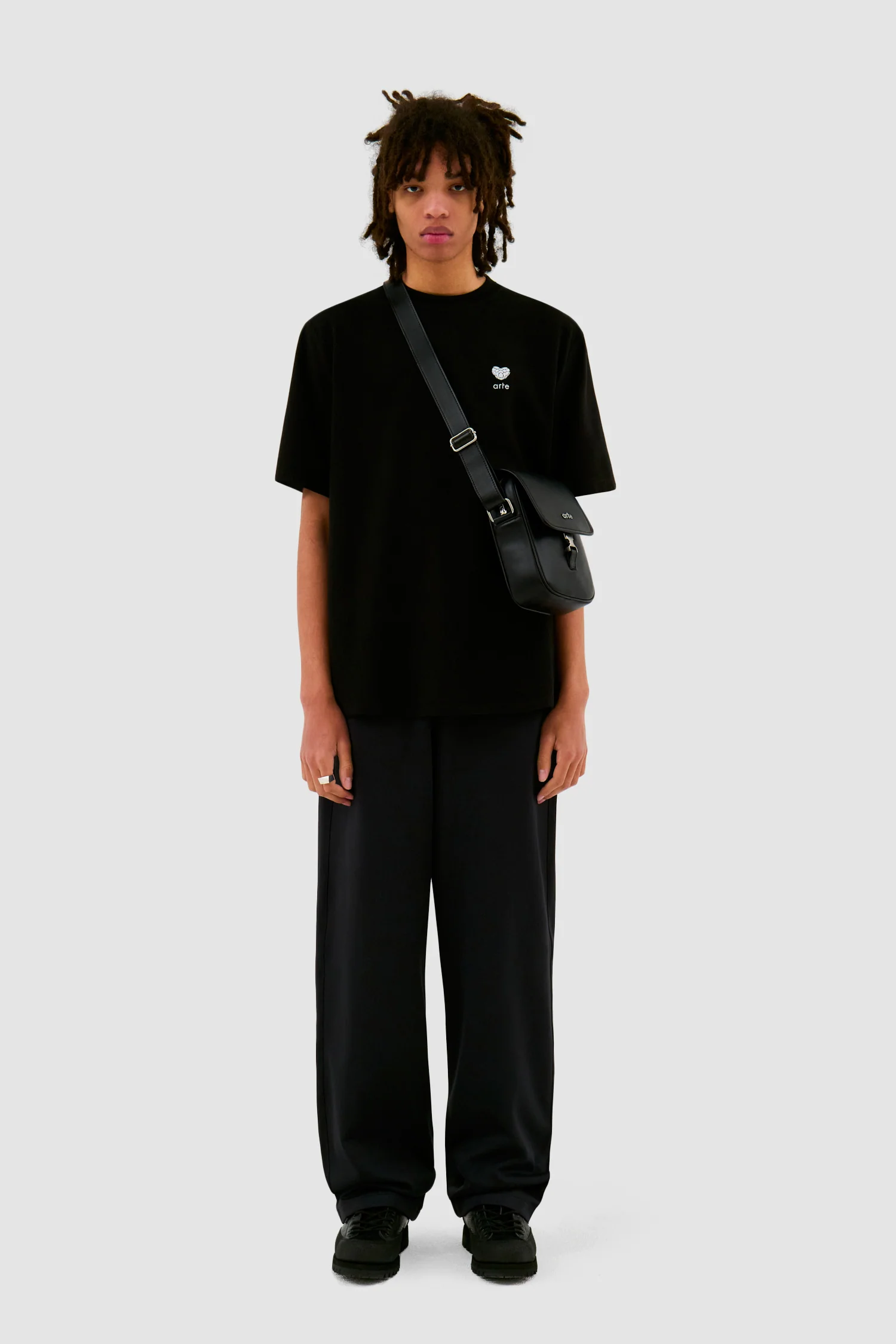 Leather Crossbody Bag - Black - Image 4