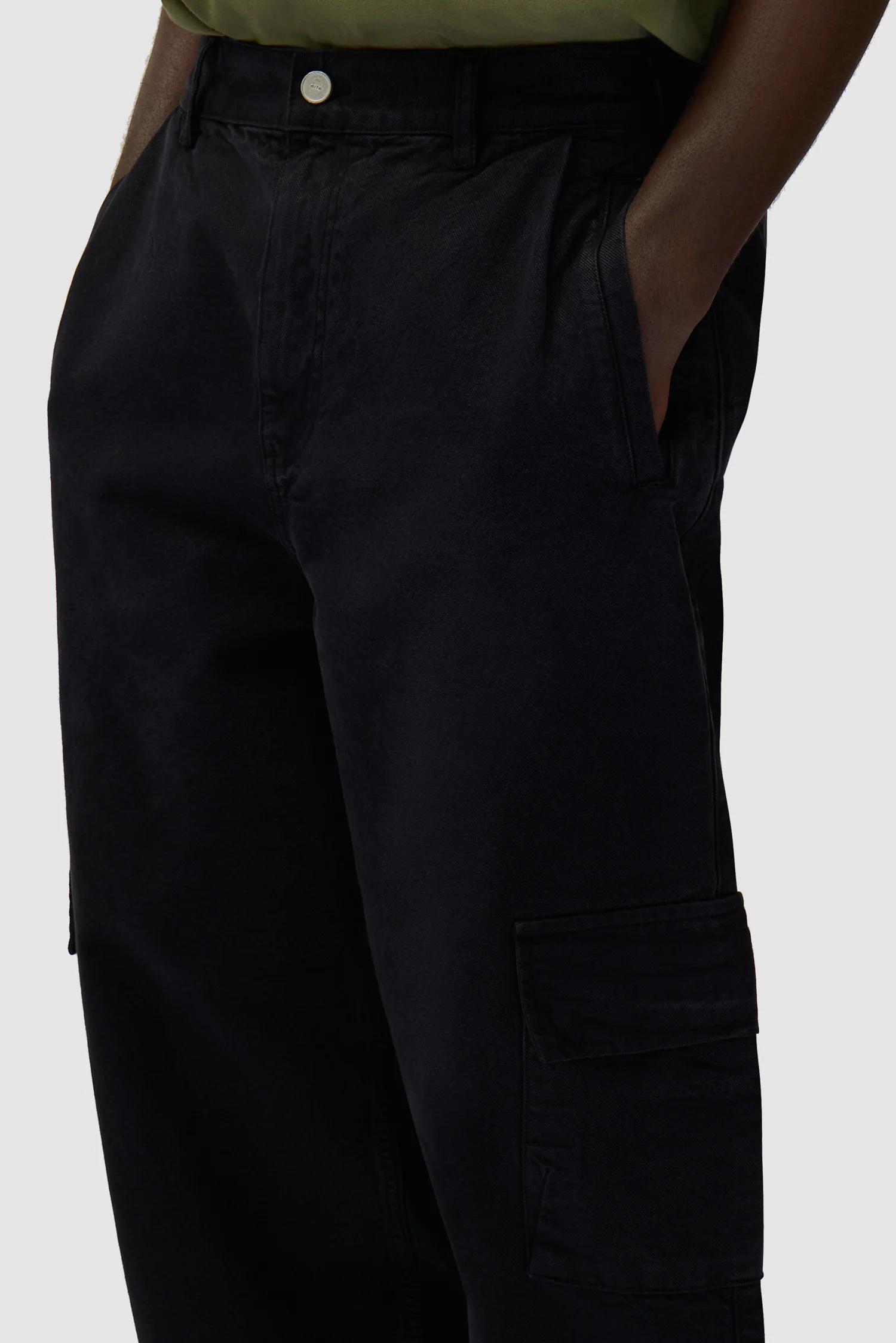 Low Cargo Pants - Black - Image 7