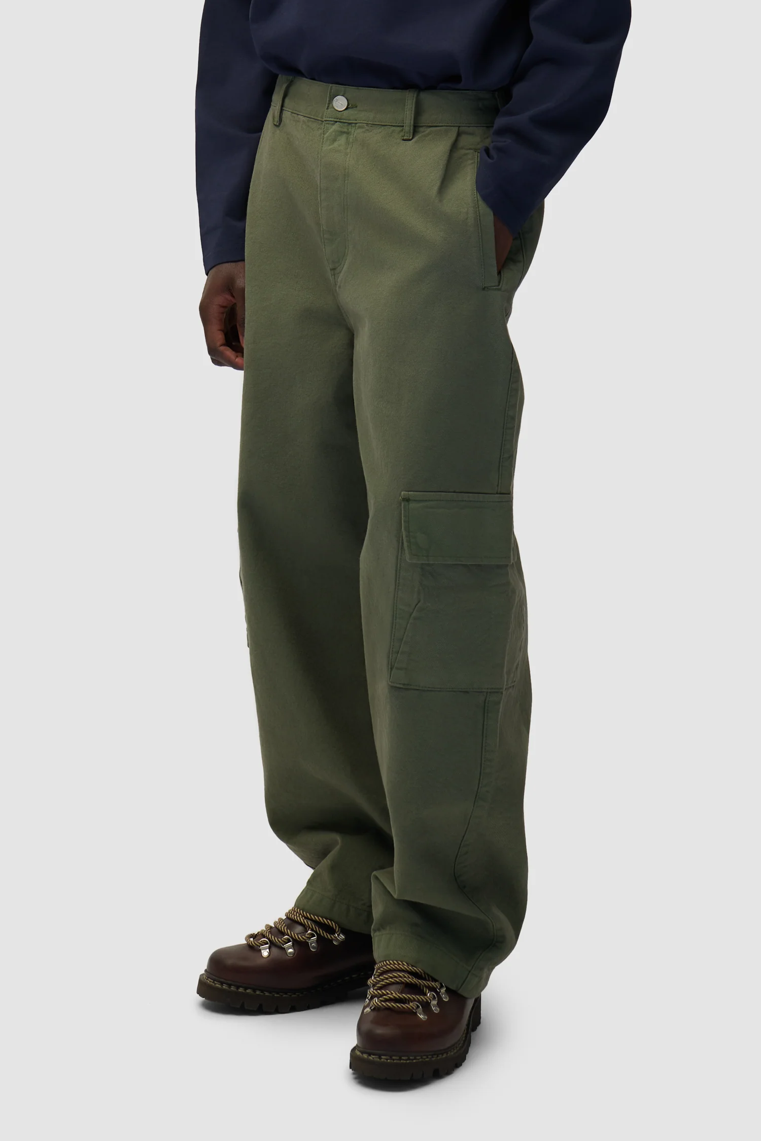 Low Cargo Pants - Green - Image 3