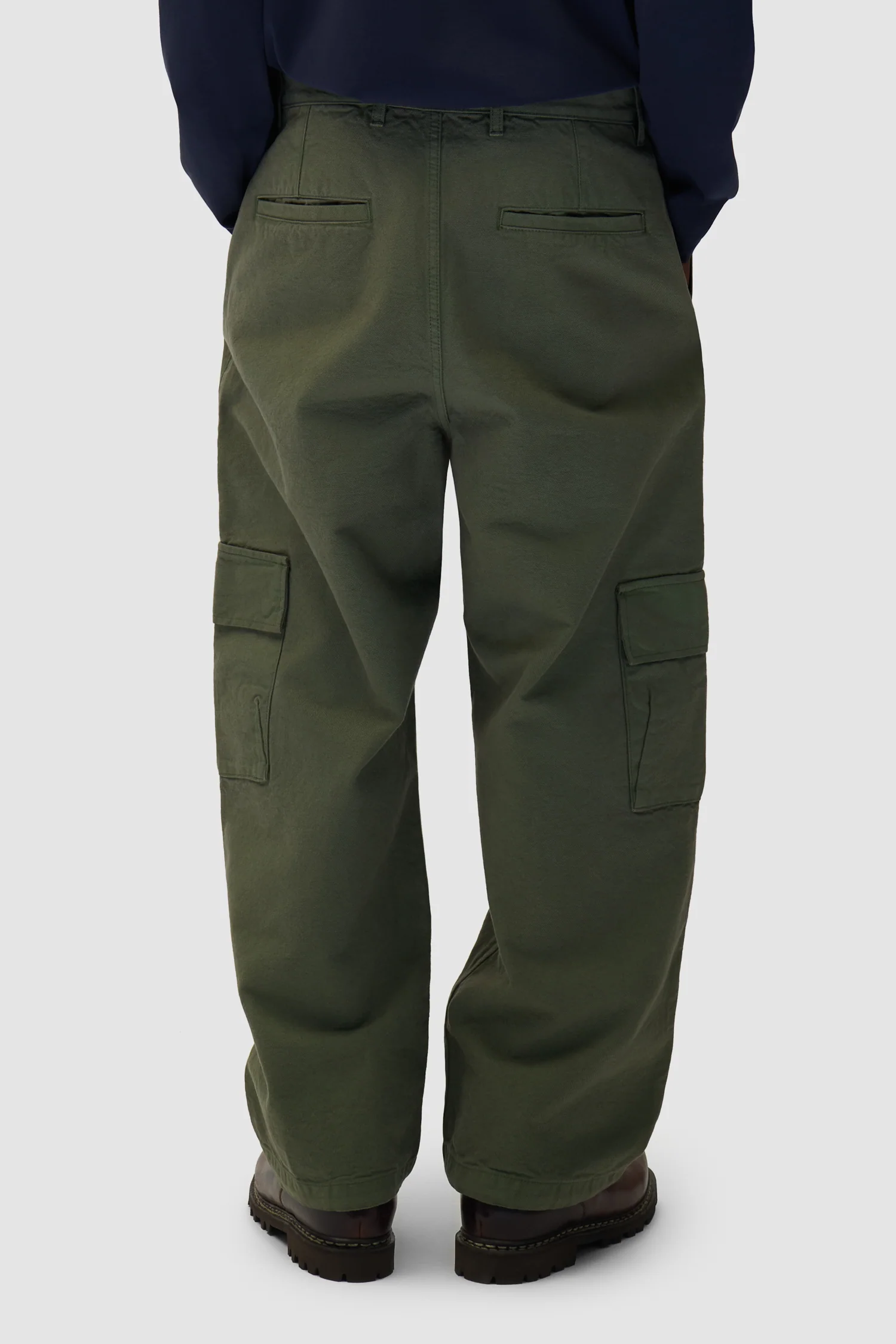 Low Cargo Pants - Green - Image 4