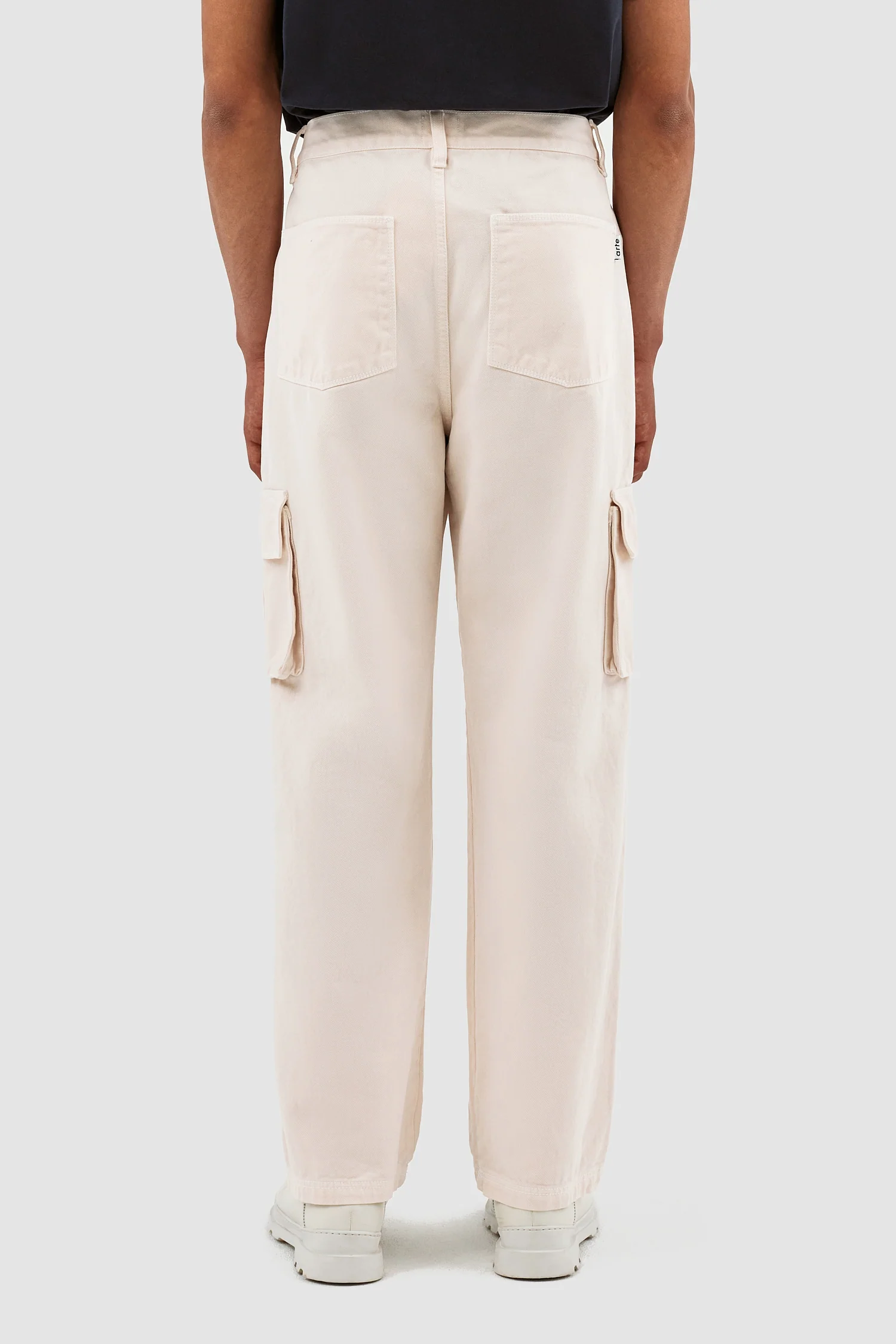 Peter Detail Pocket - Cream - Image 3