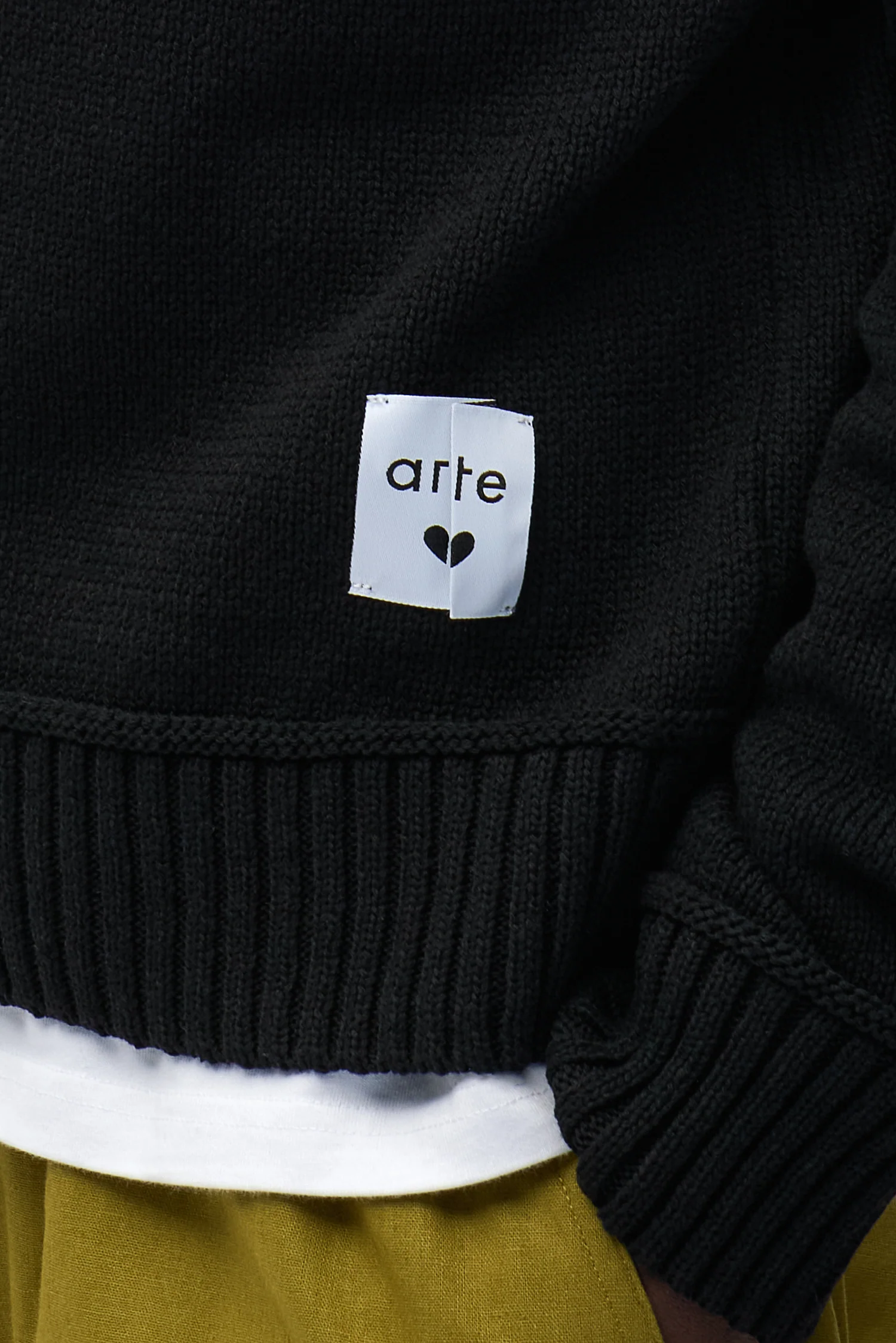 Reversible Label Knit - Black - Image 10