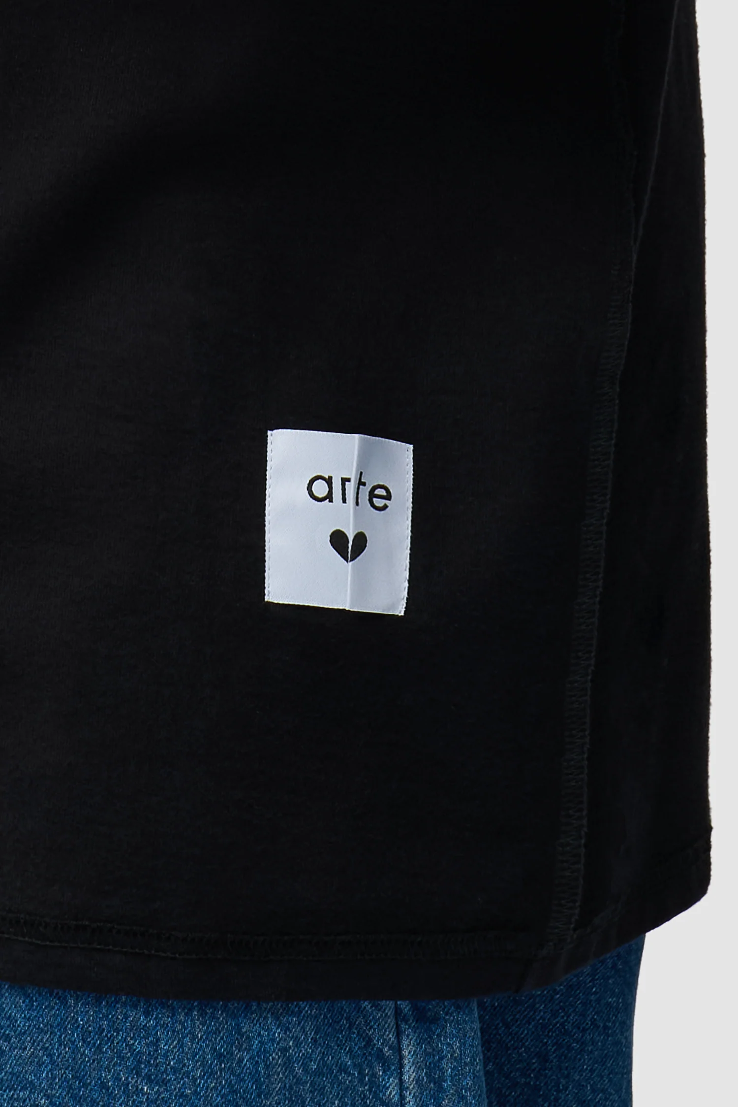 Reversible label Longsleeve - Black - Image 10