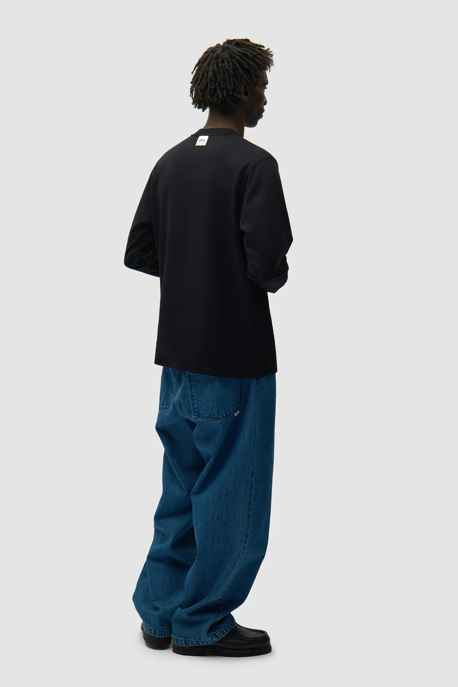 Reversible label Longsleeve - Black - Image 13