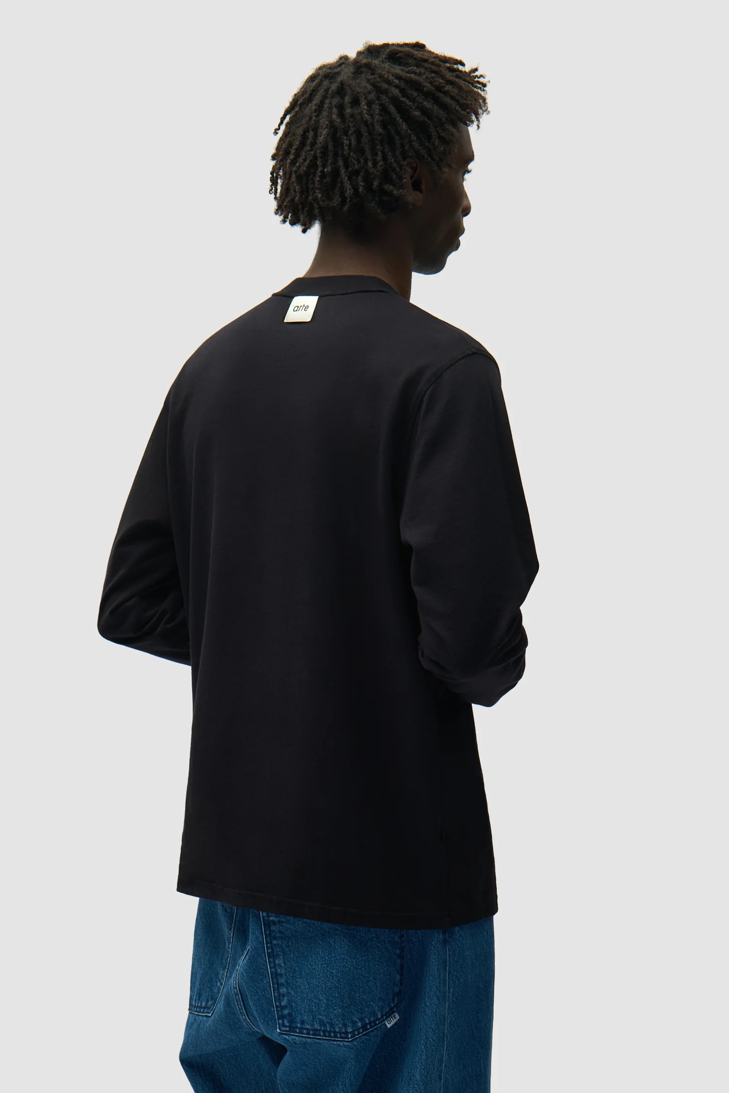 Reversible label Longsleeve - Black - Image 4