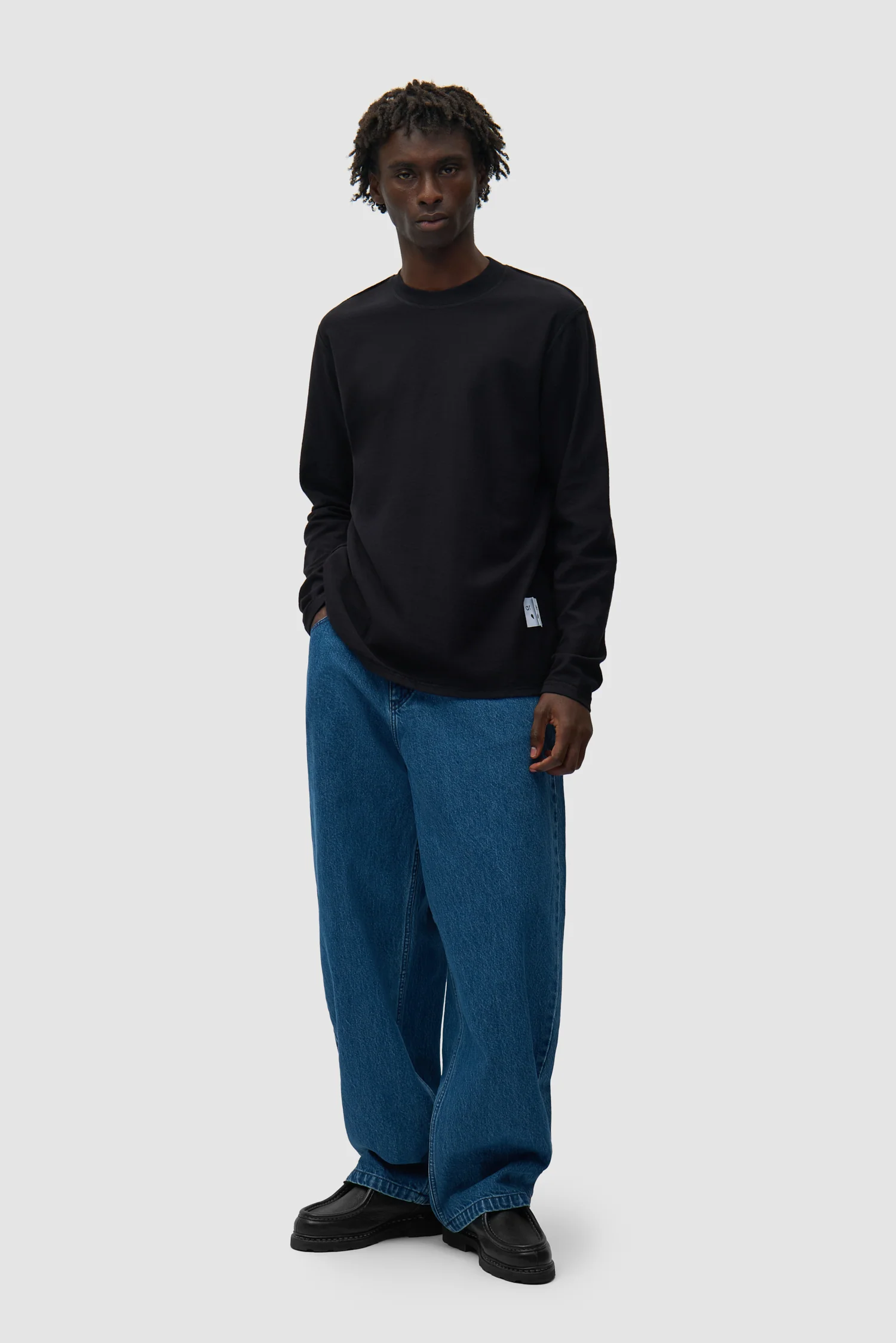 Reversible label Longsleeve - Black - Image 6