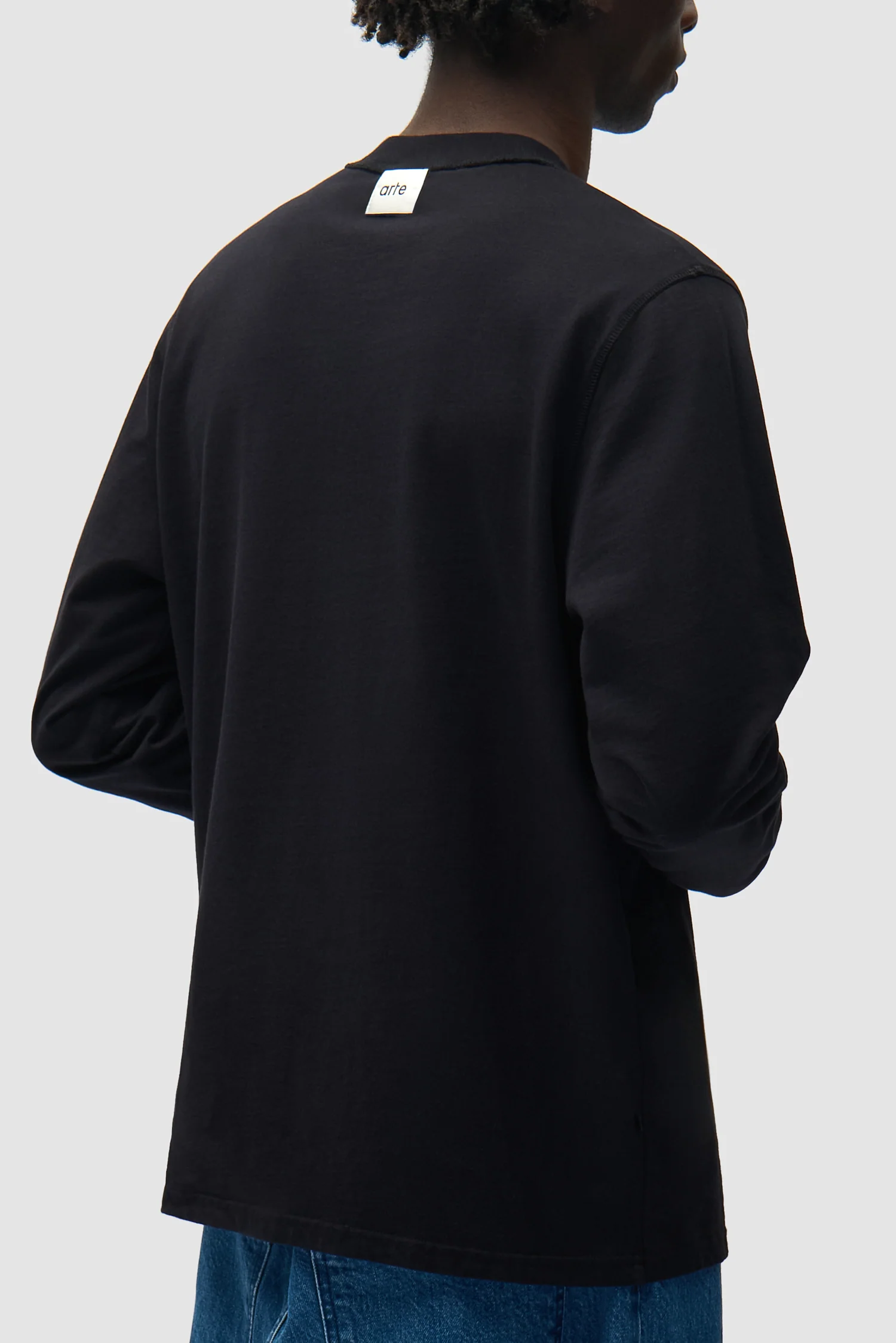 Reversible label Longsleeve - Black - Image 9
