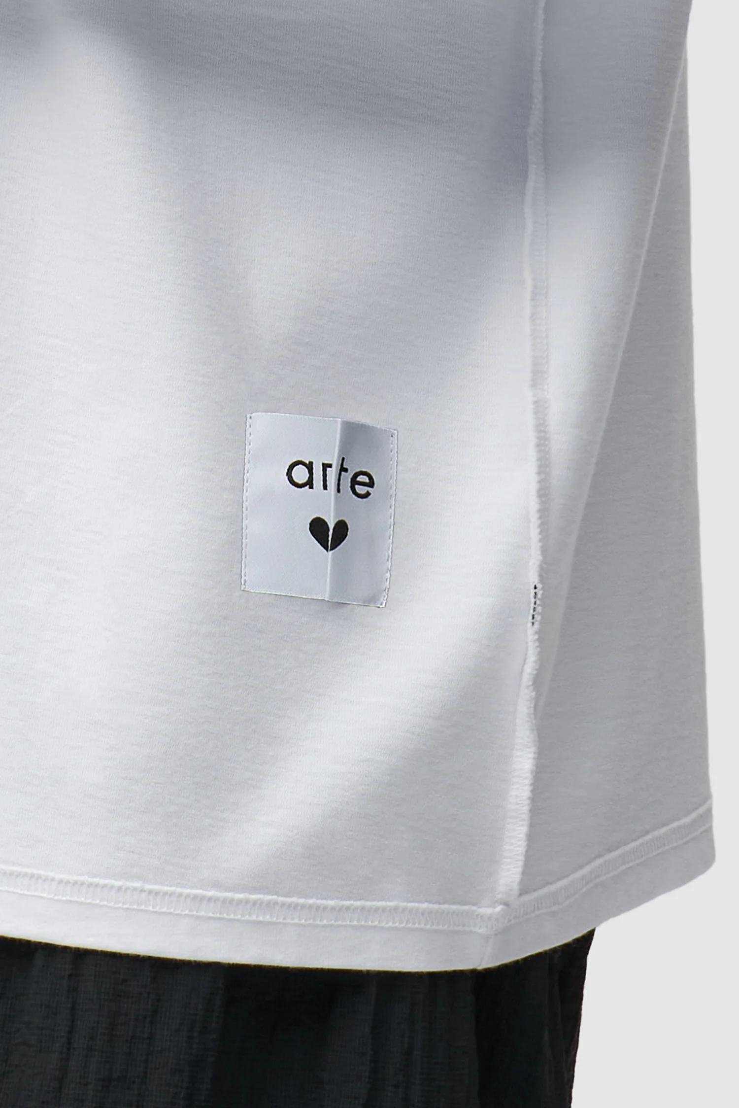 Reversible label Longsleeve - White - Image 9