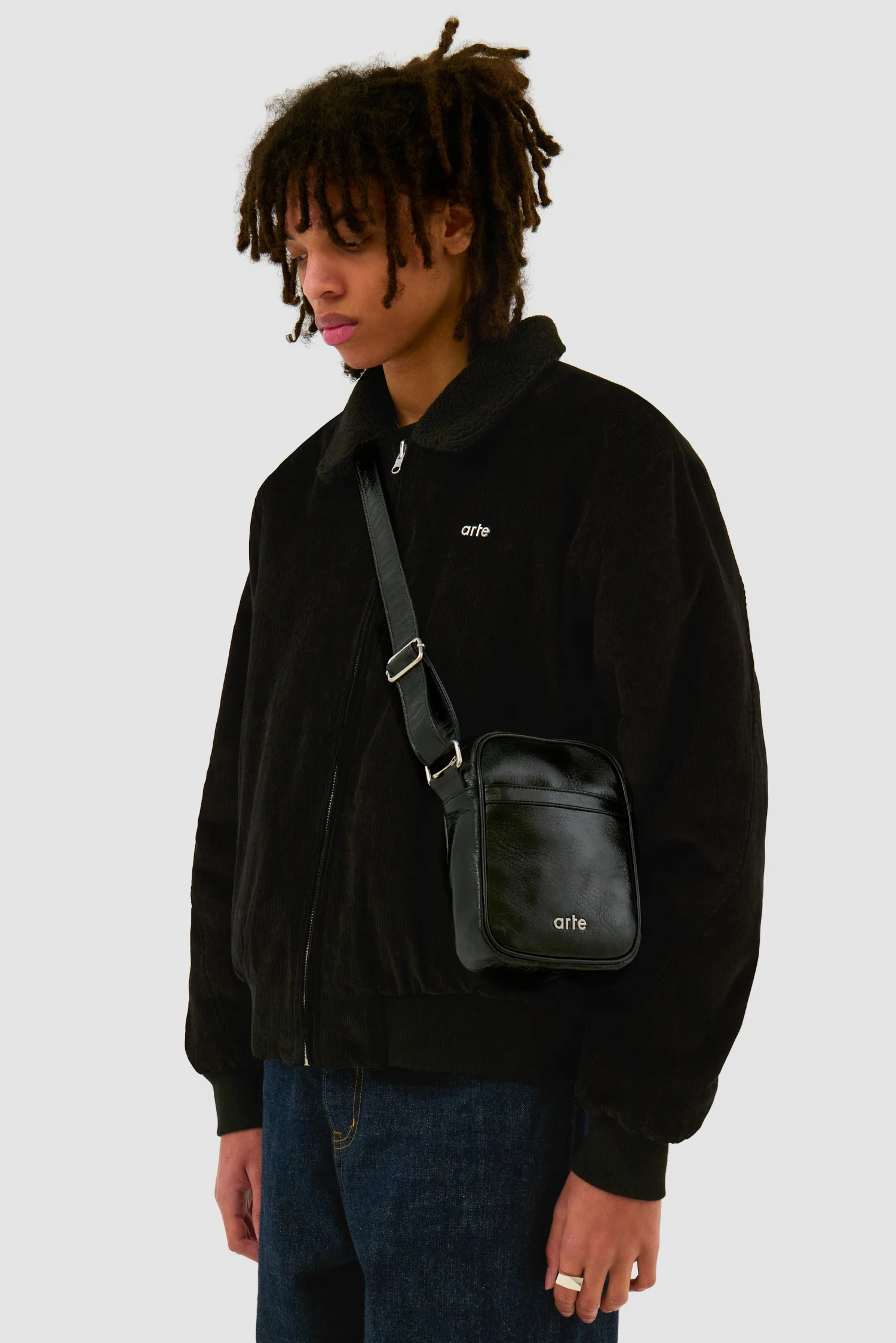 Shiny Crossbody Bag - Black - Image 3