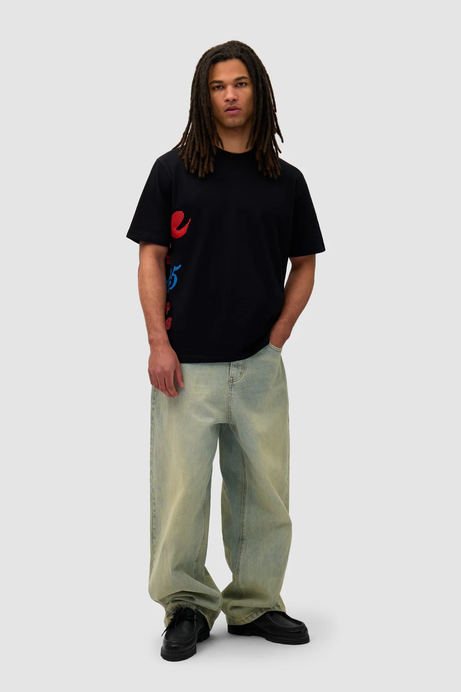 Side Print T-shirt - Black - Image 4