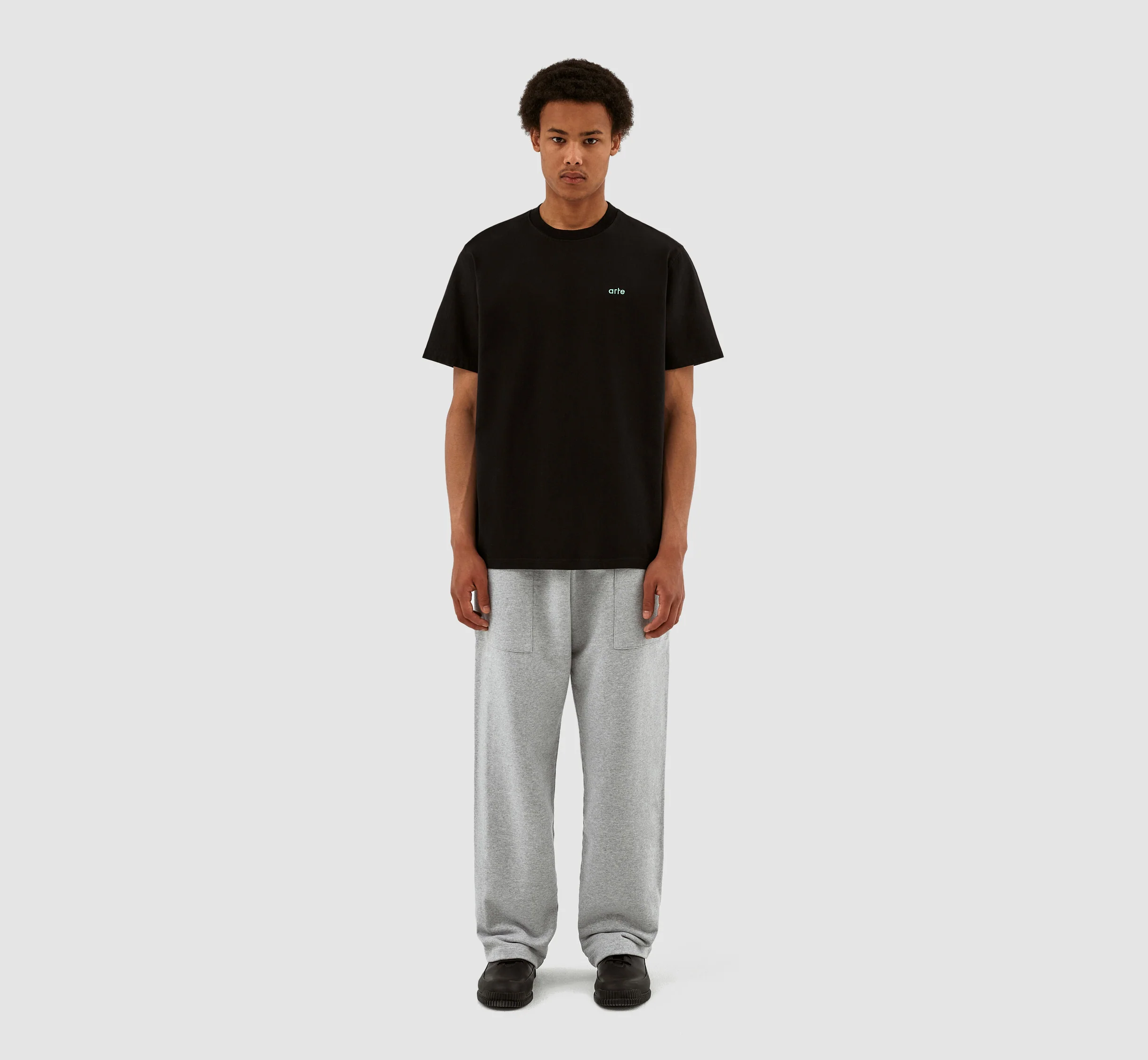 Taut Back G Print T-shirt - Black - Image 7