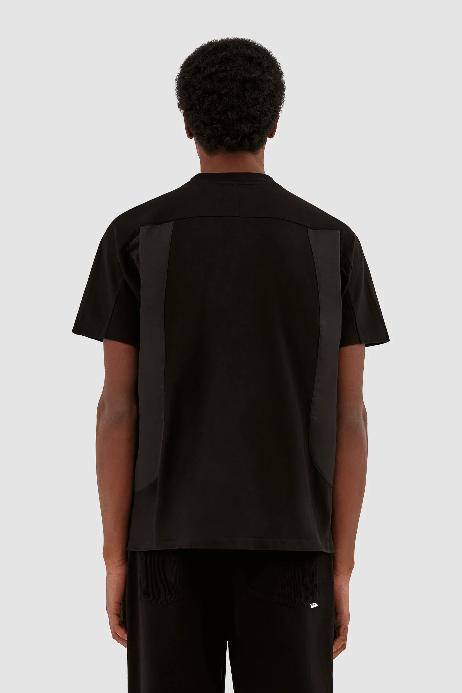 Theo W Cuts T-shirt - Black - Image 3