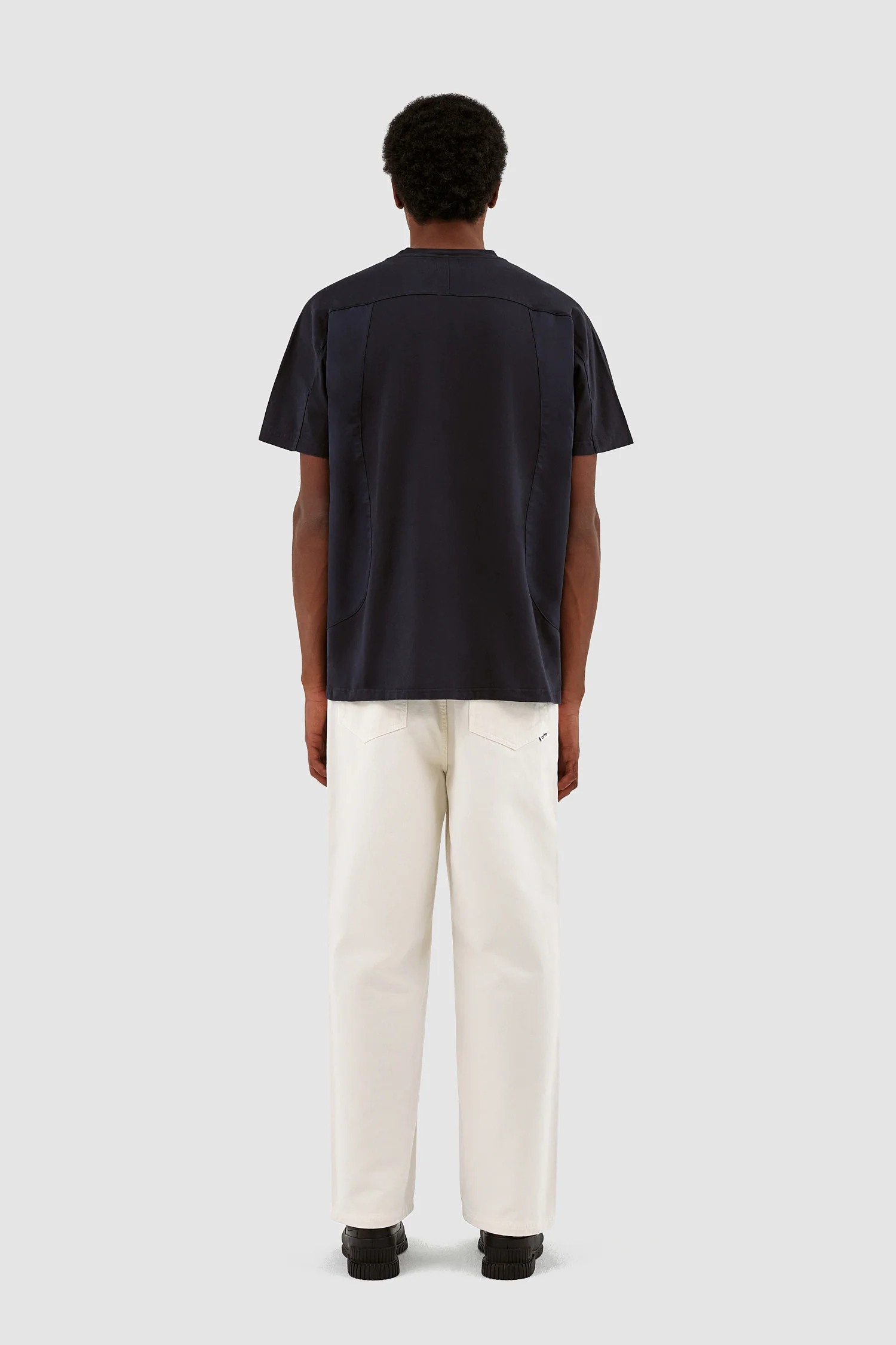 Theo W Cuts T-shirt - Navy - Image 6