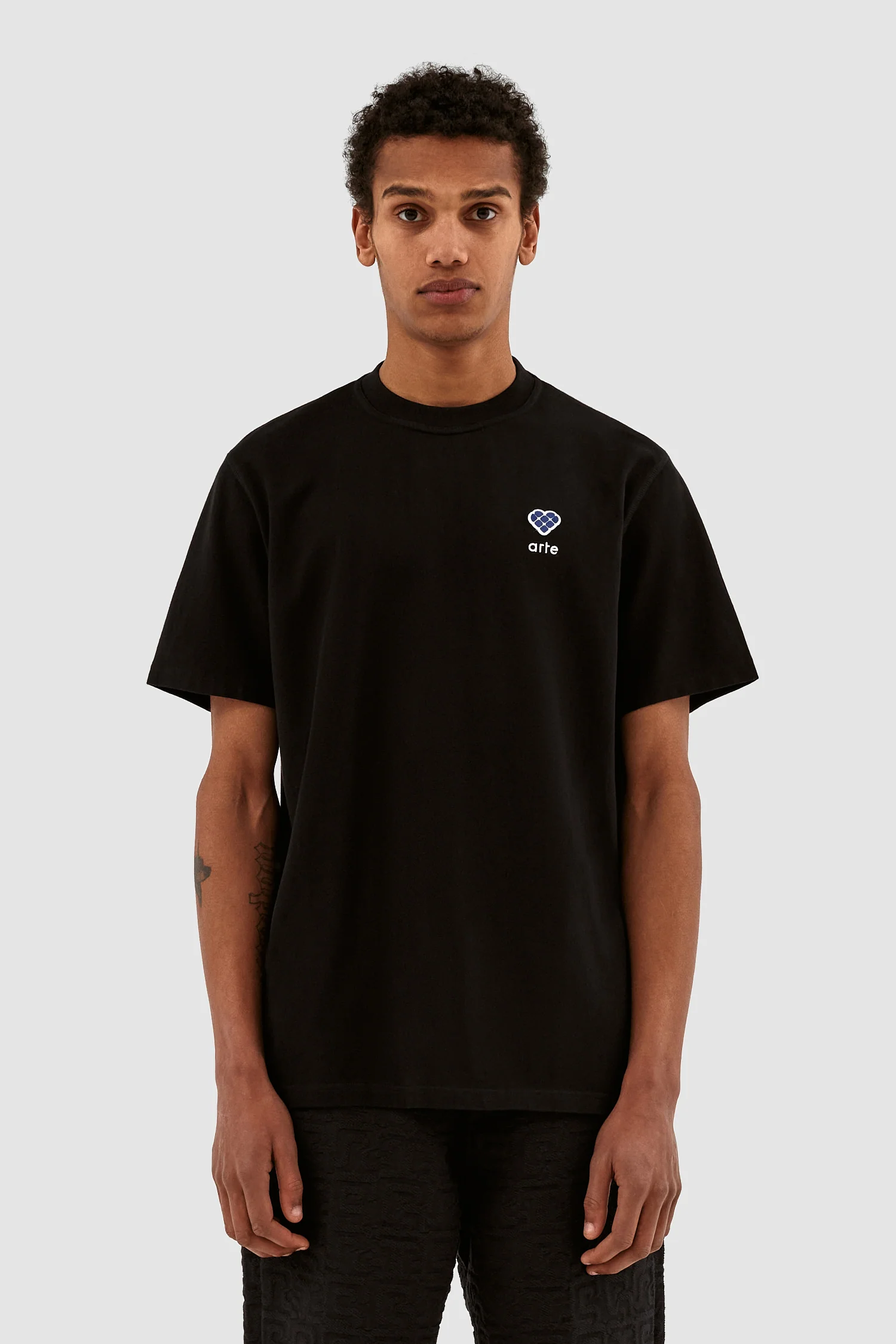 Tommy Heart Patch T-shirt - Black - Image 2