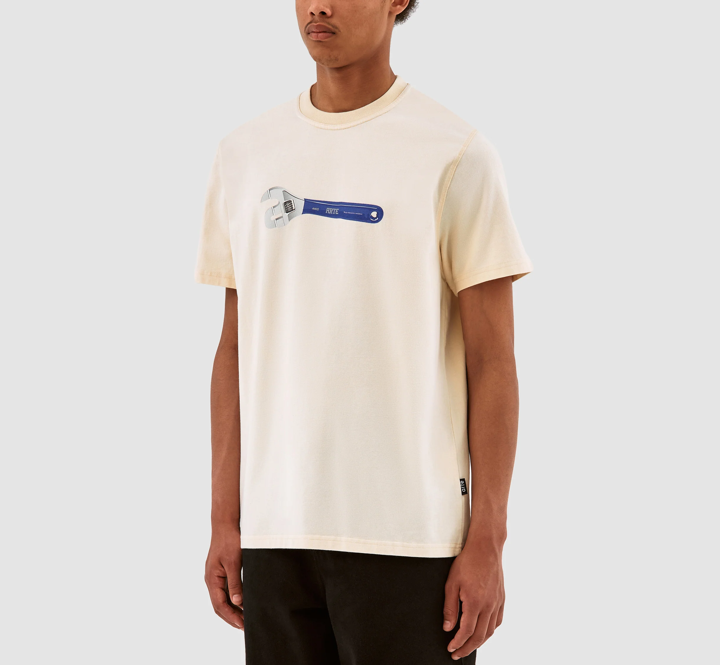 Turner Tool T-shirt - Cream - Image 4
