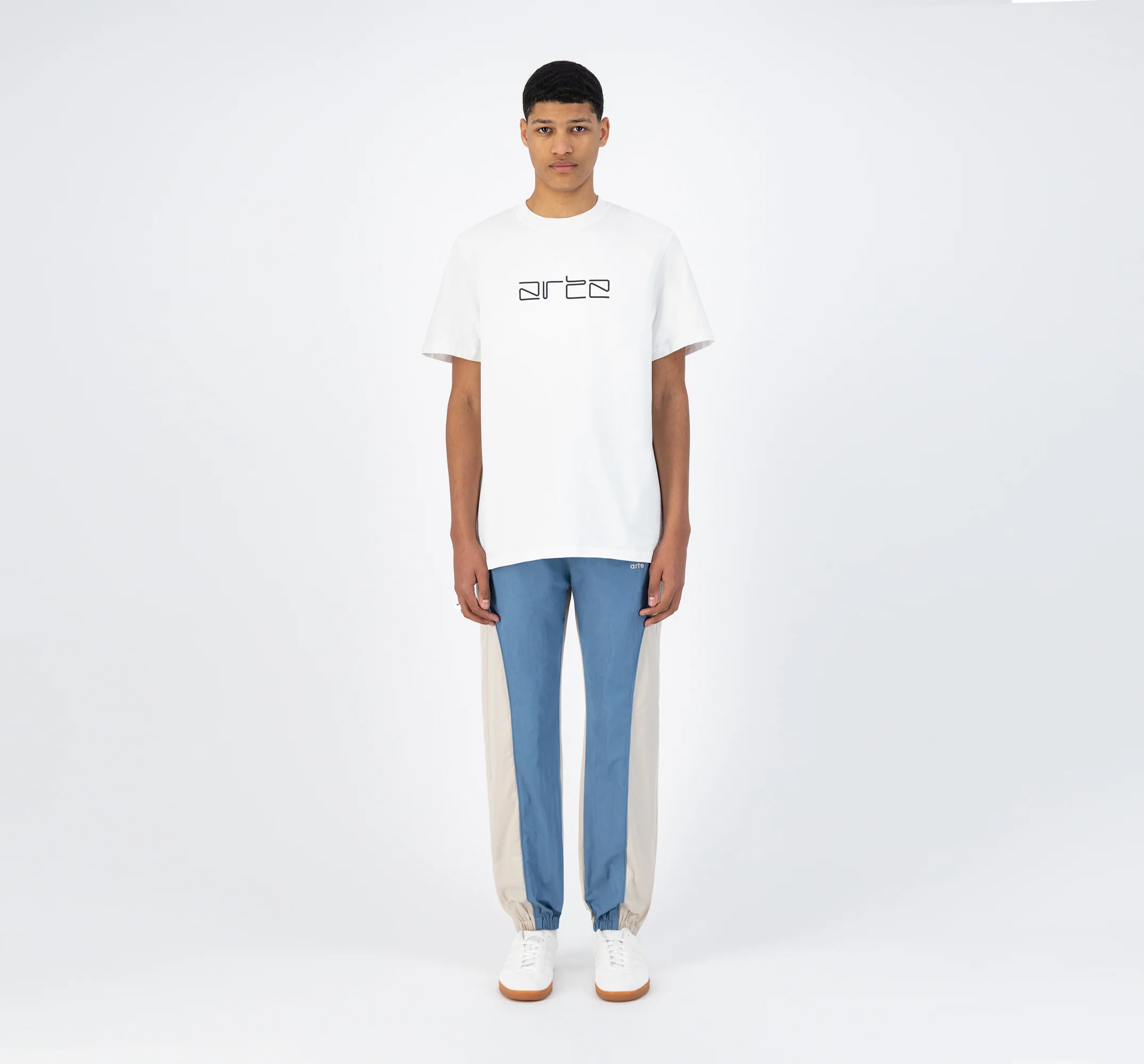 Tzara Line Logo T-shirt - White - Image 4