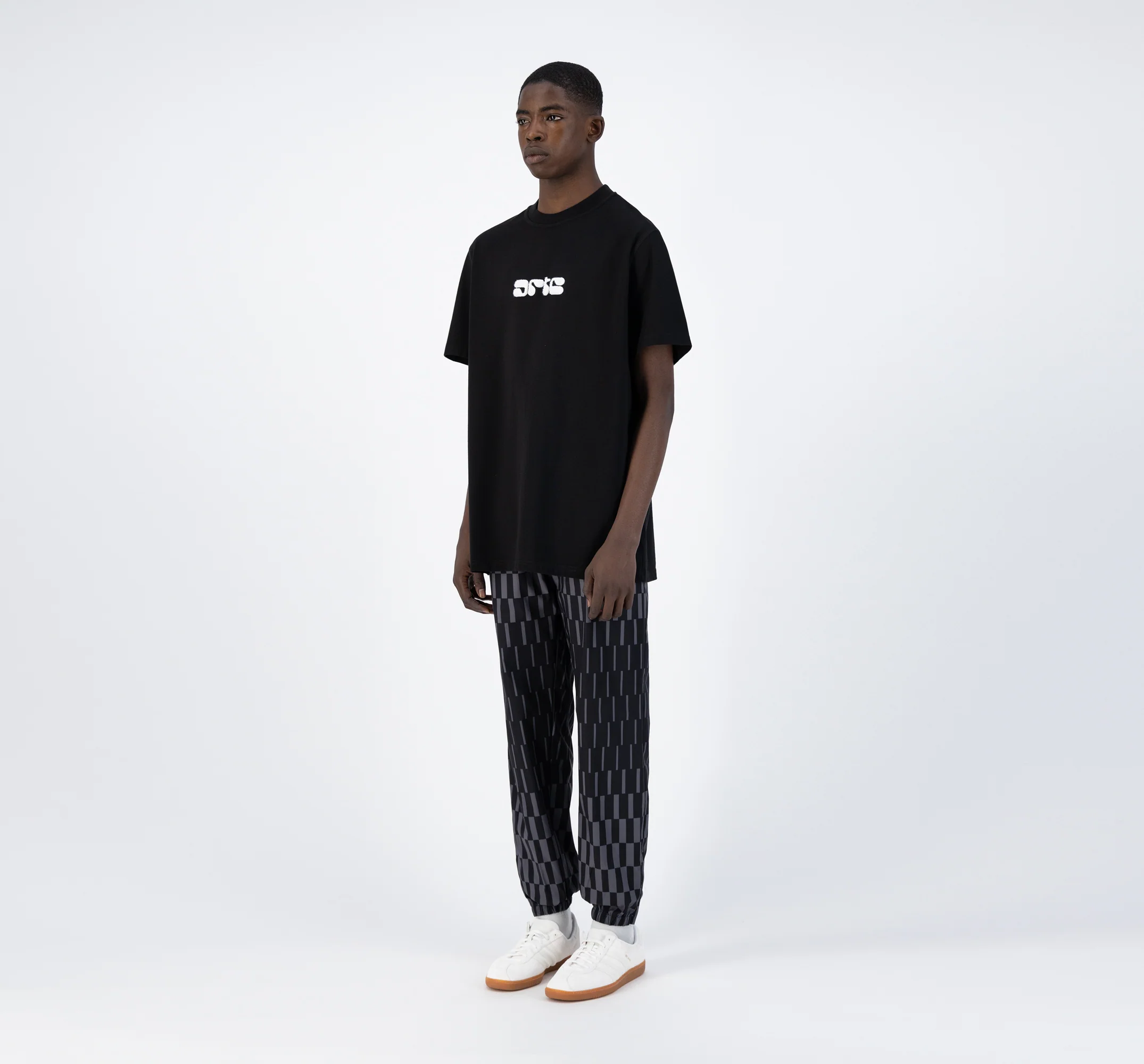 Tzara Reban Logo T-shirt - Black - Image 6