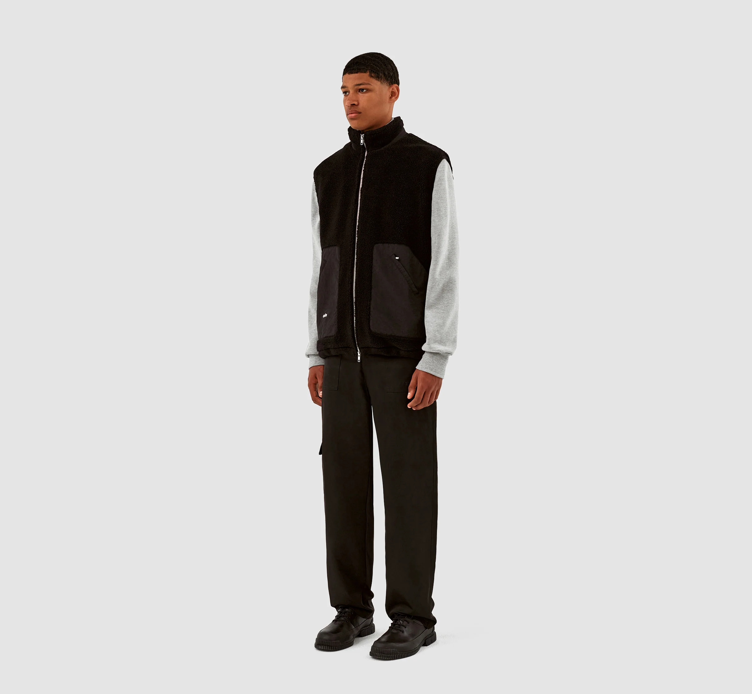 Vince Sherpa Vest - Black - Image 6